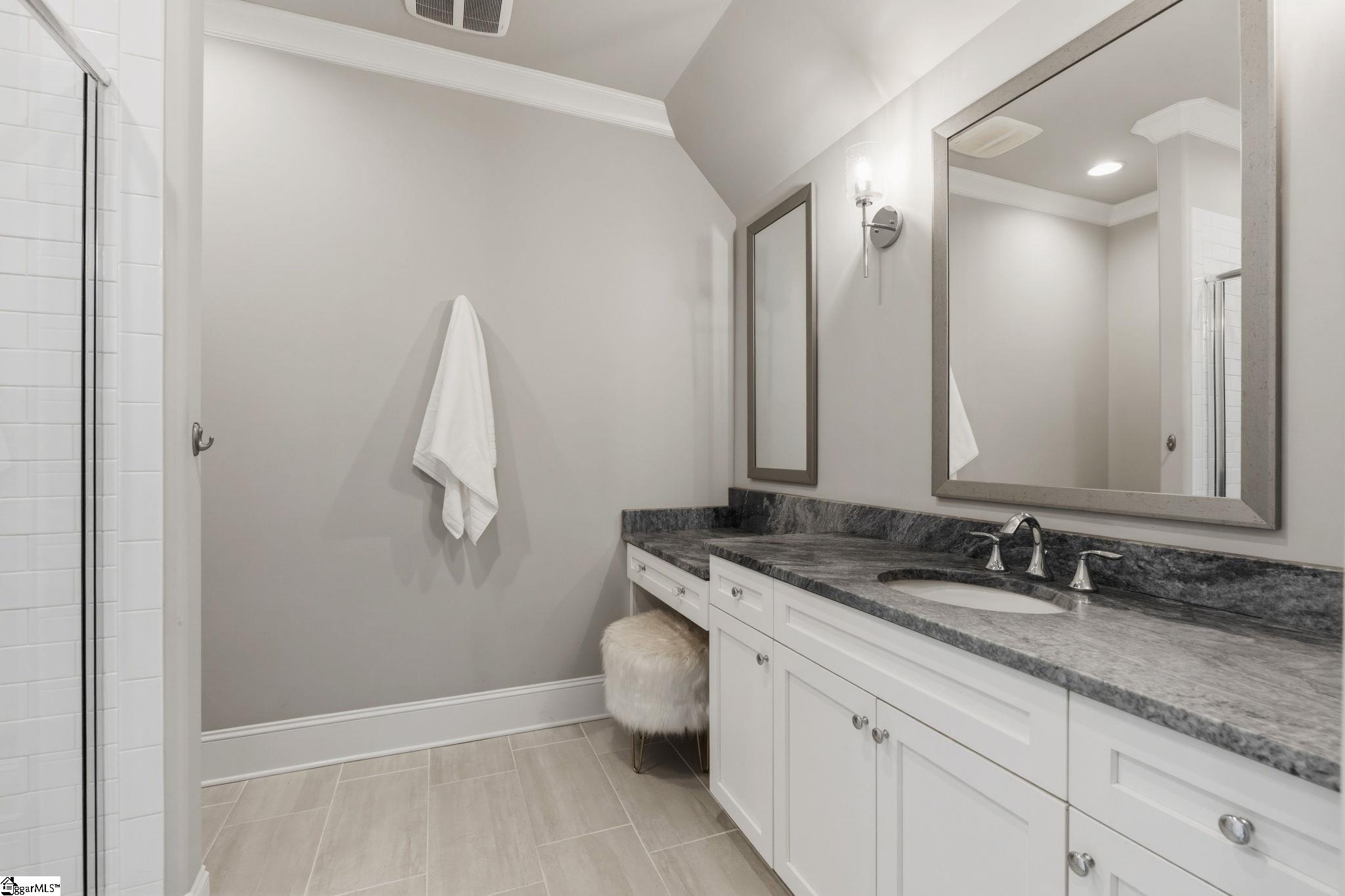14 Welling Circle Greenville, SC 29607