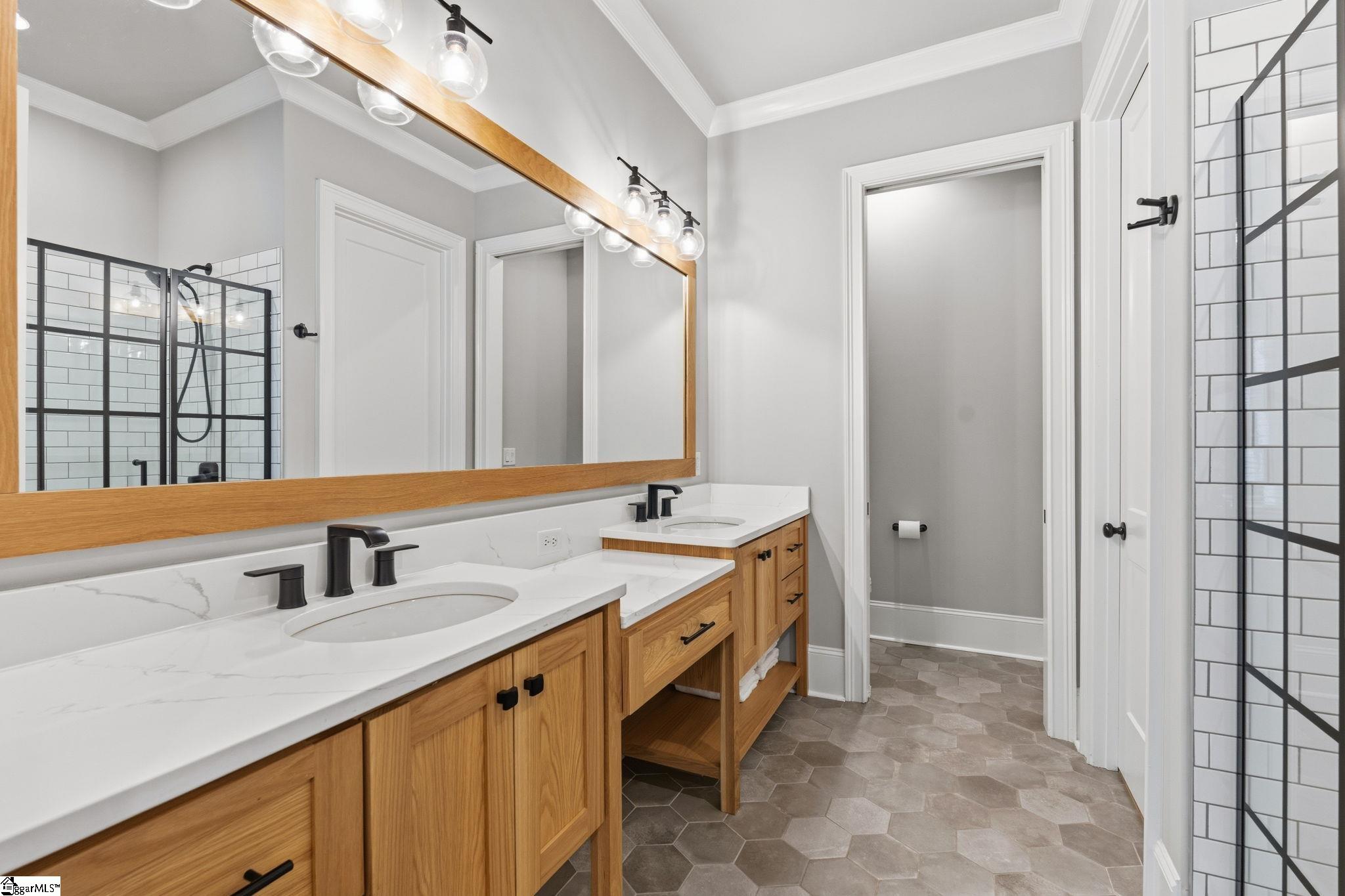 14 Welling Circle Greenville, SC 29607