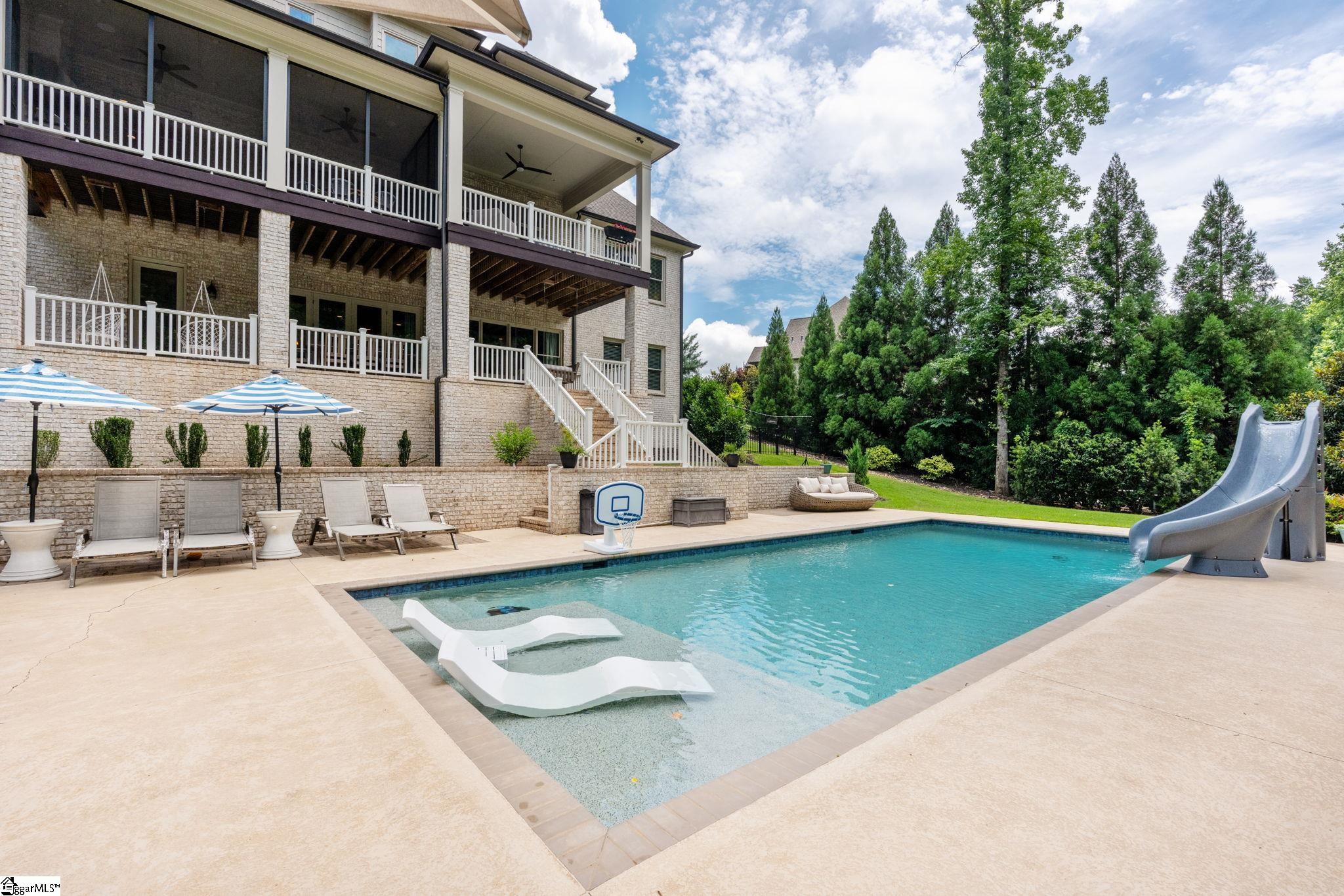 14 Welling Circle Greenville, SC 29607