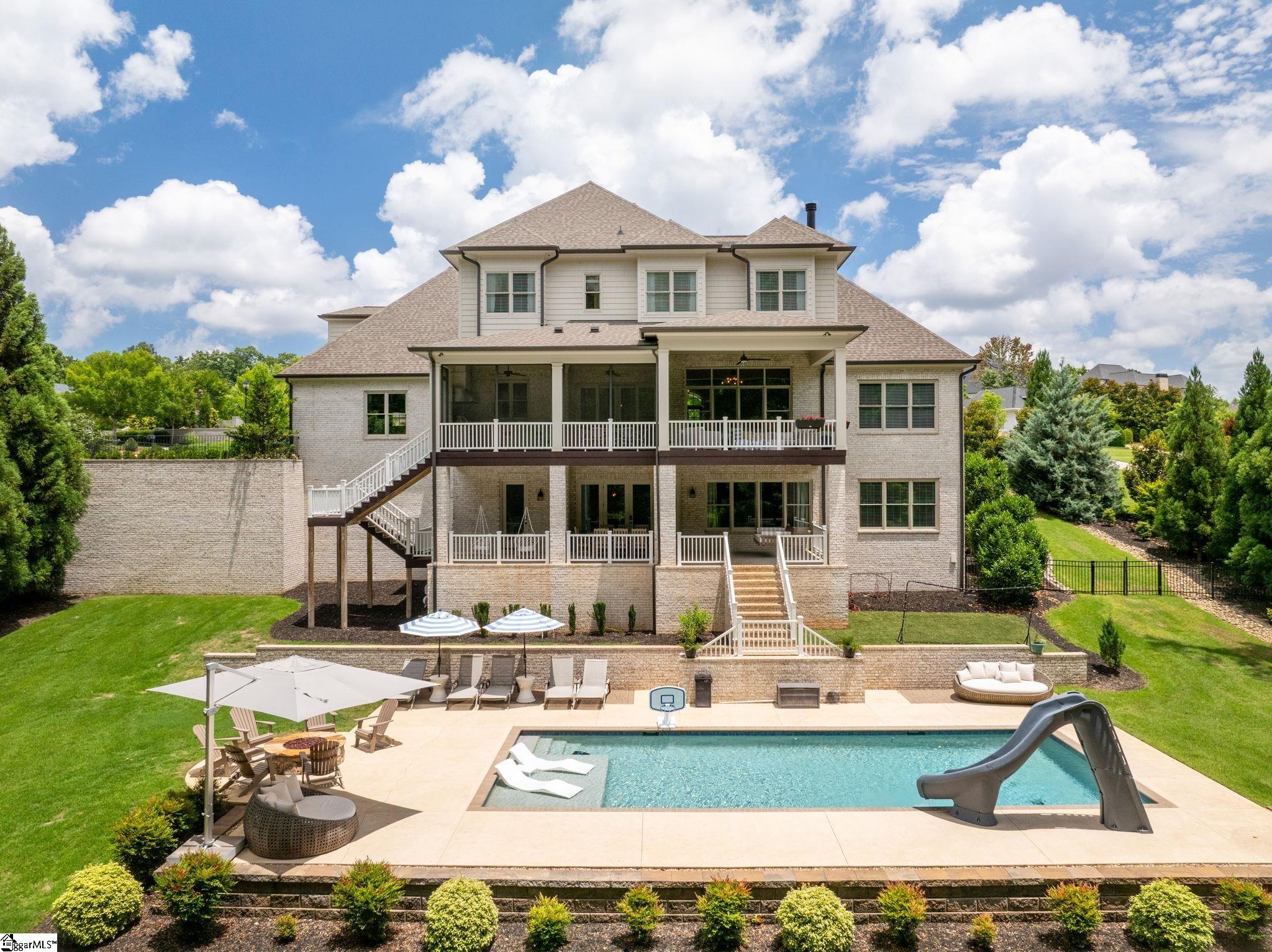 14 Welling Circle Greenville, SC 29607