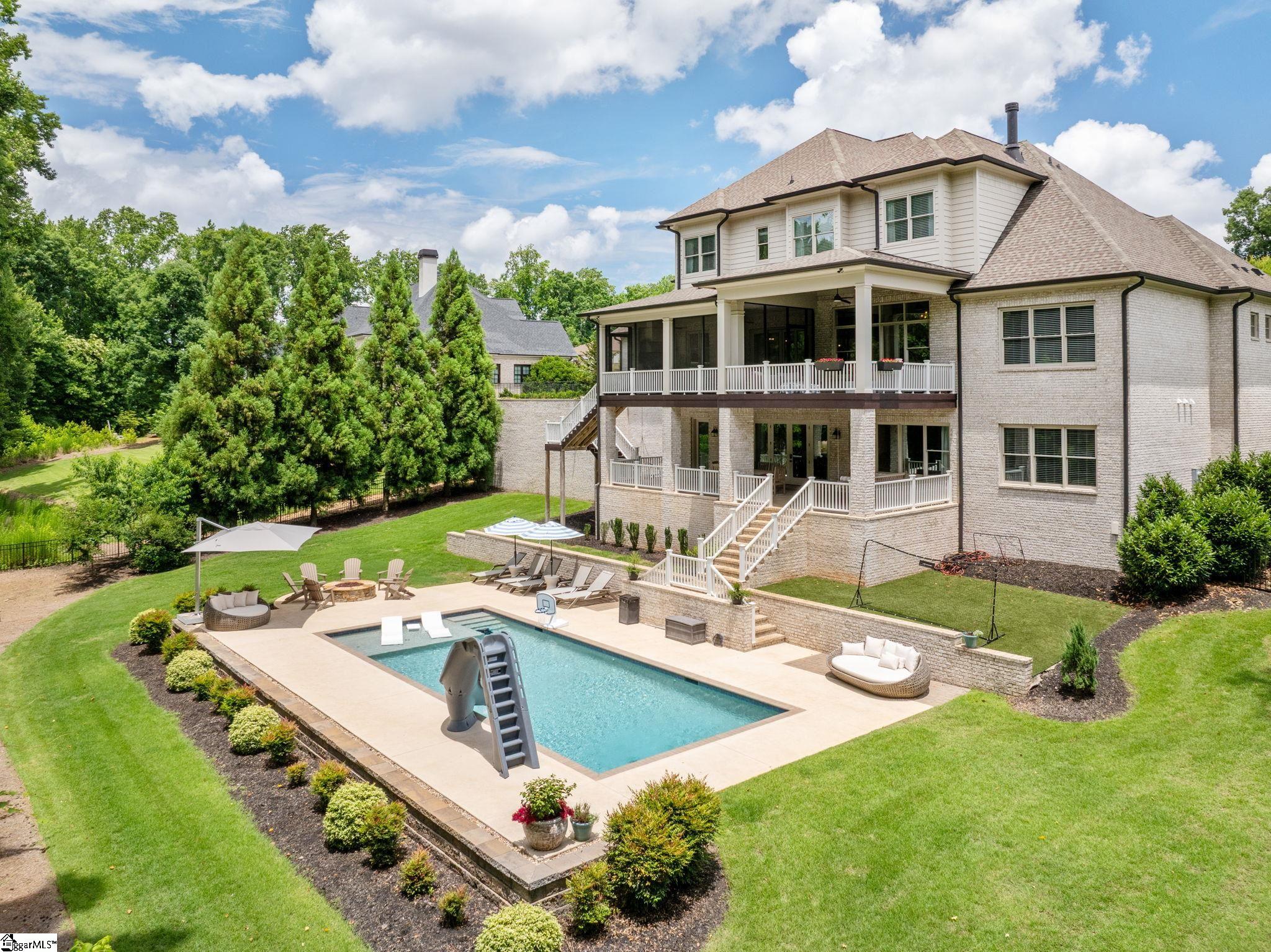 14 Welling Circle Greenville, SC 29607