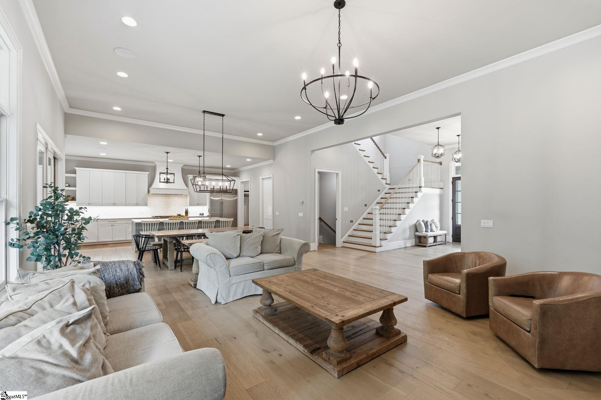 14 Welling Circle Greenville, SC 29607