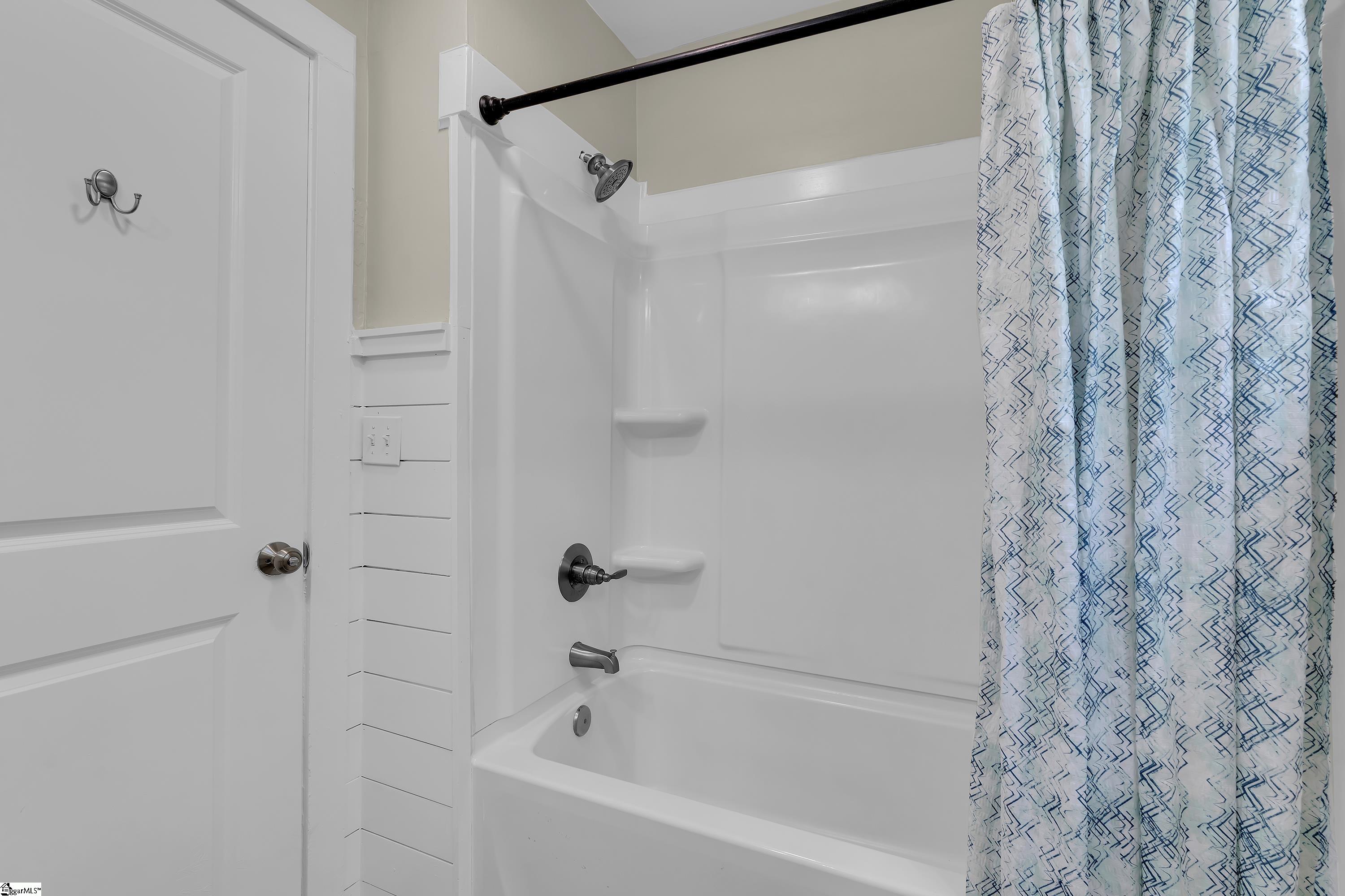 141 Pleasant Ridge Avenue Greenville, SC 29605