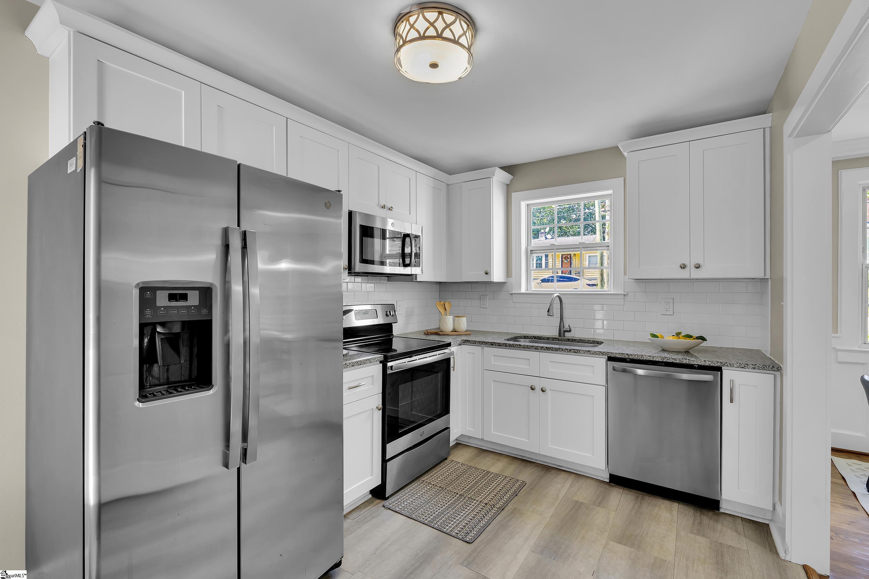 141 Pleasant Ridge Avenue Greenville, SC 29605