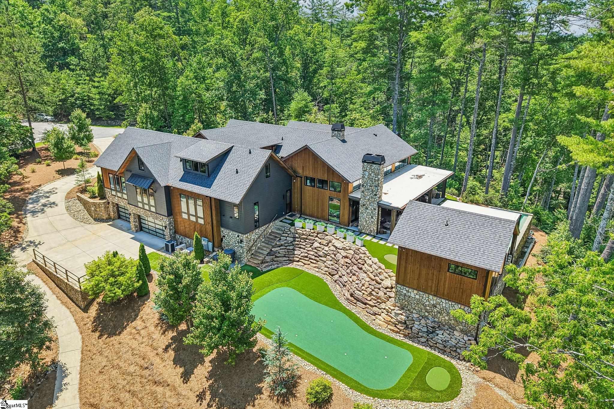 810 Lake View Court Salem, SC 29676