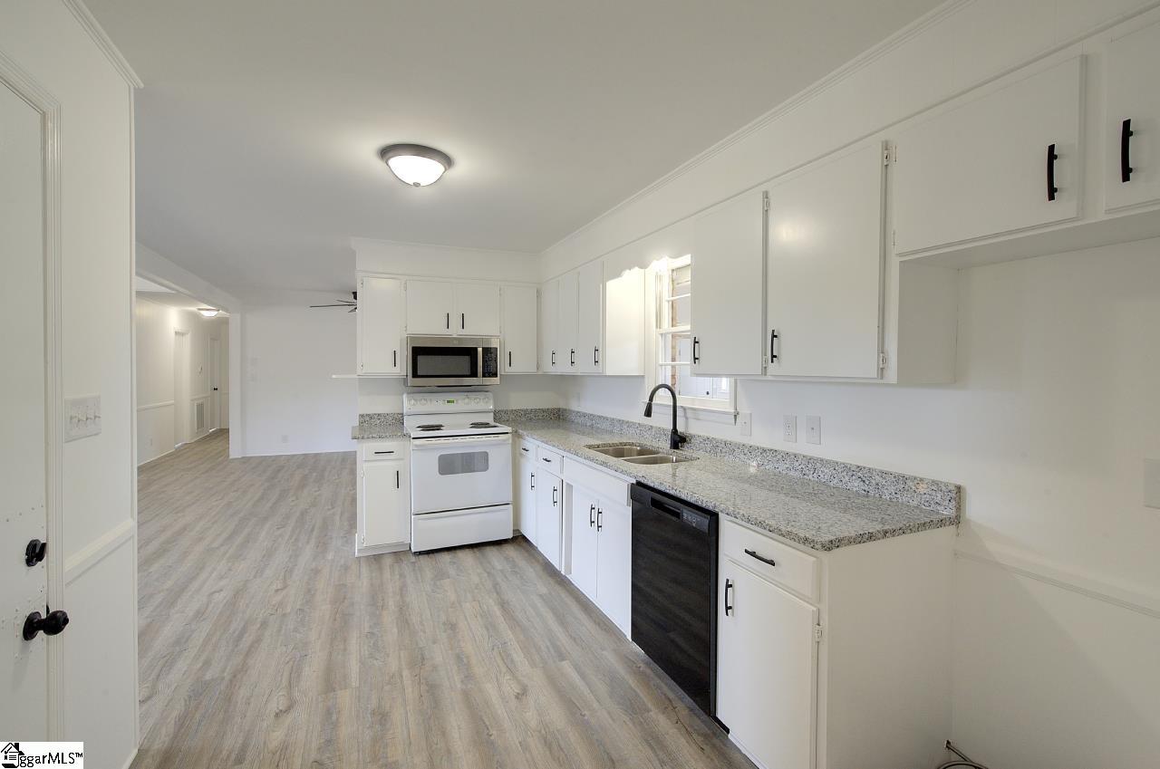 129 Venus Street Inman, SC 29349