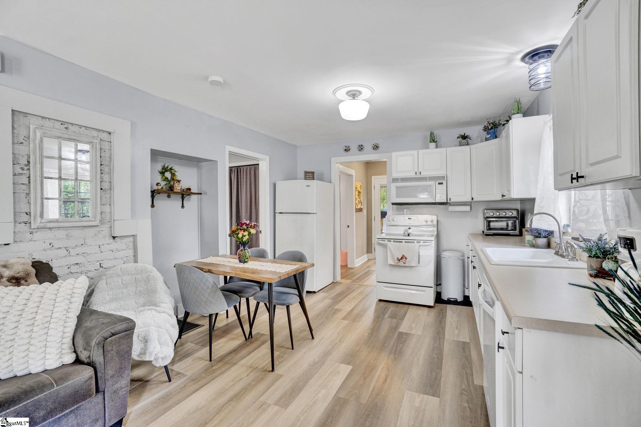 301 S E Street Easley, SC 29640