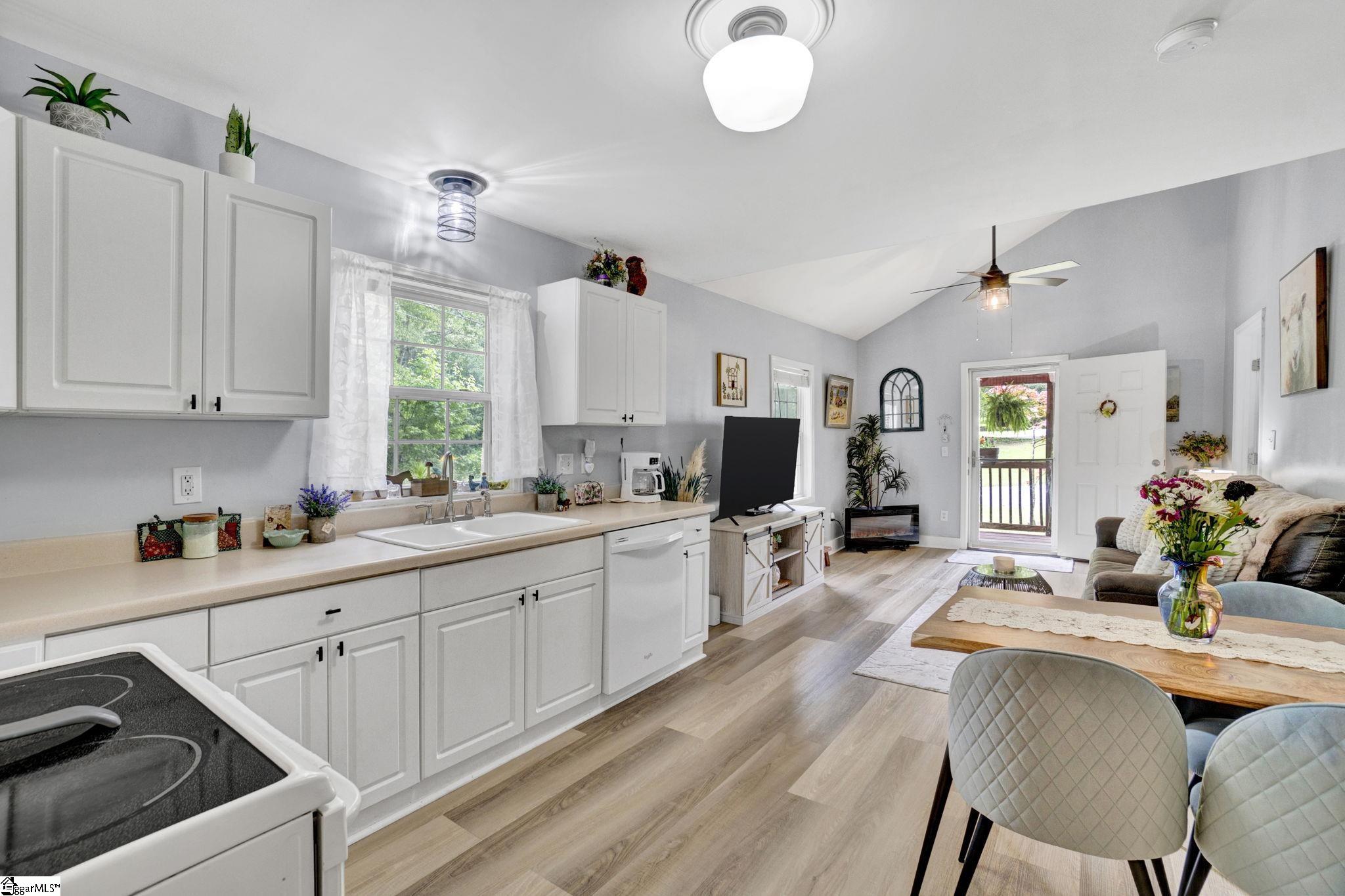 301 S E Street Easley, SC 29640