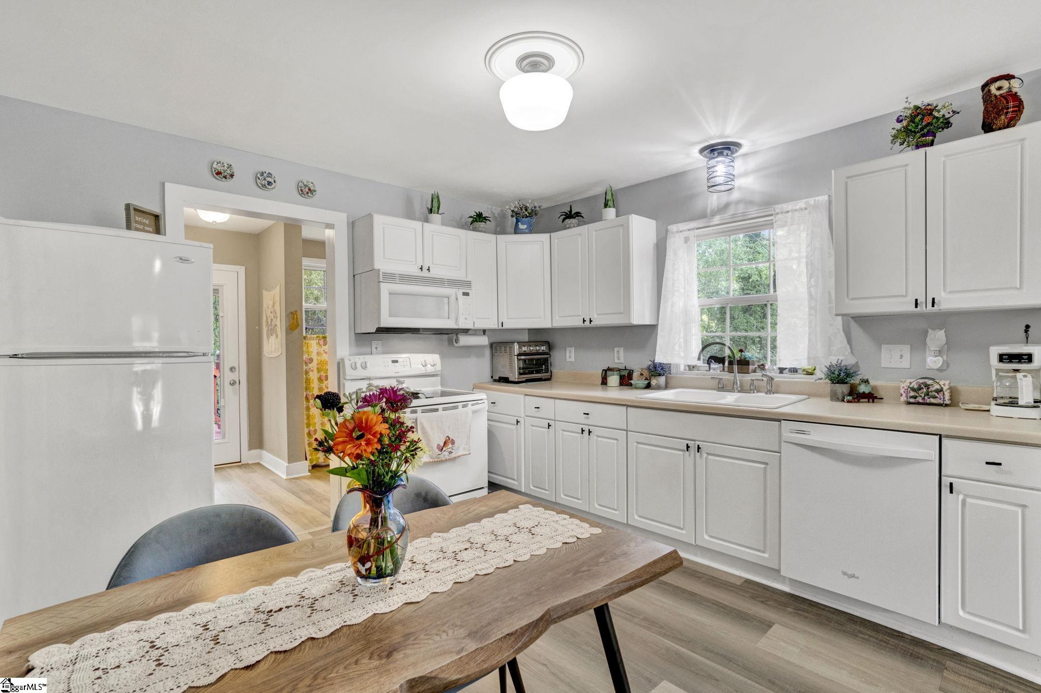 301 S E Street Easley, SC 29640