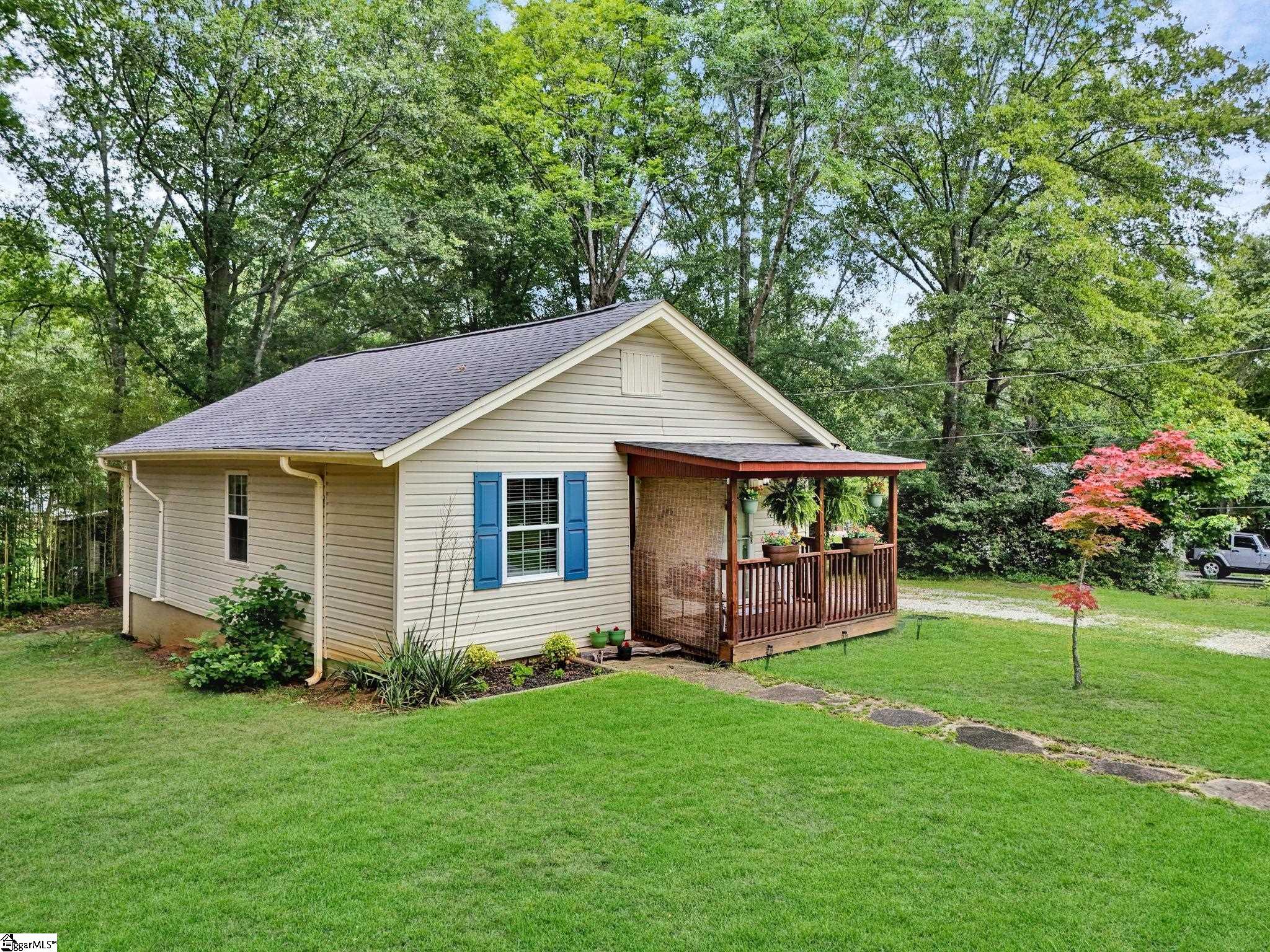 301 S E Street Easley, SC 29640