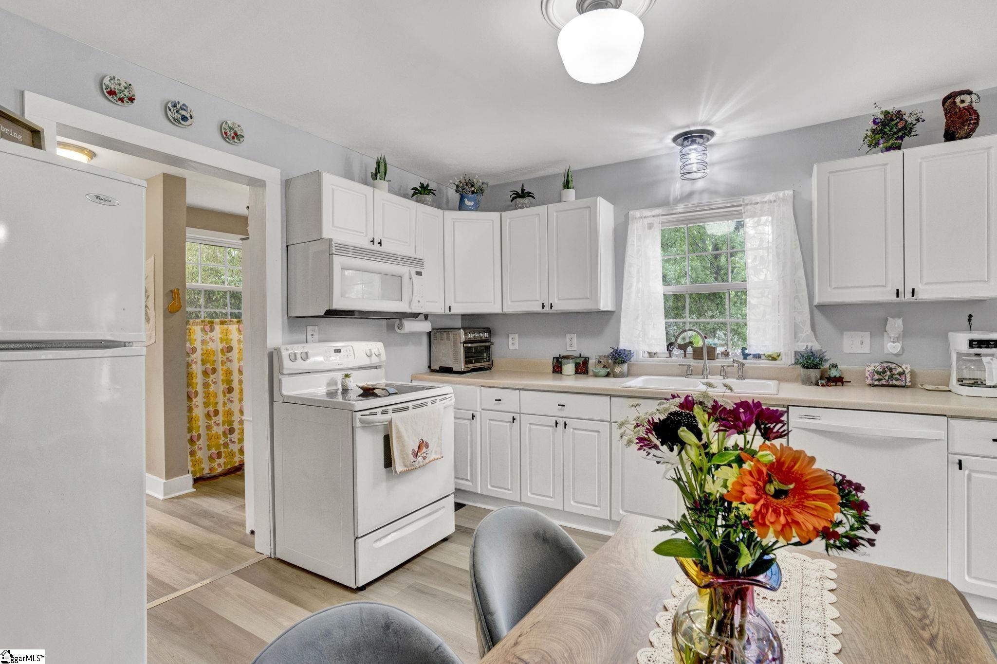 301 S E Street Easley, SC 29640