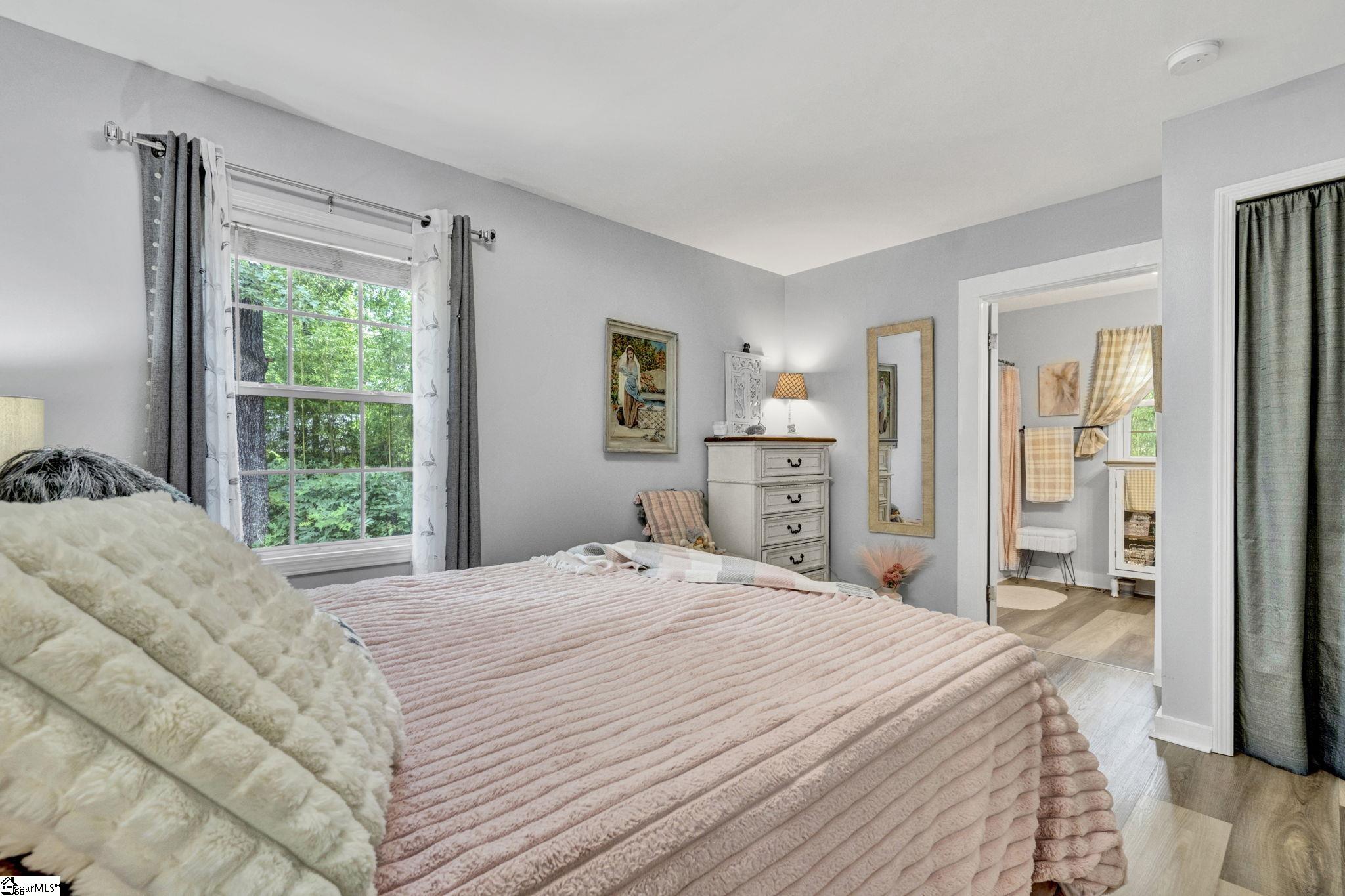 301 S E Street Easley, SC 29640