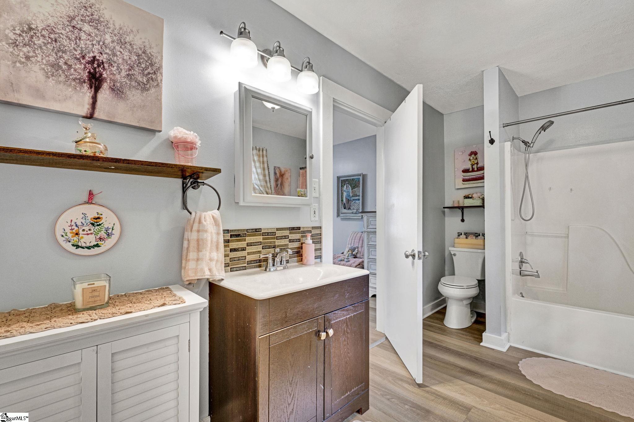 301 S E Street Easley, SC 29640