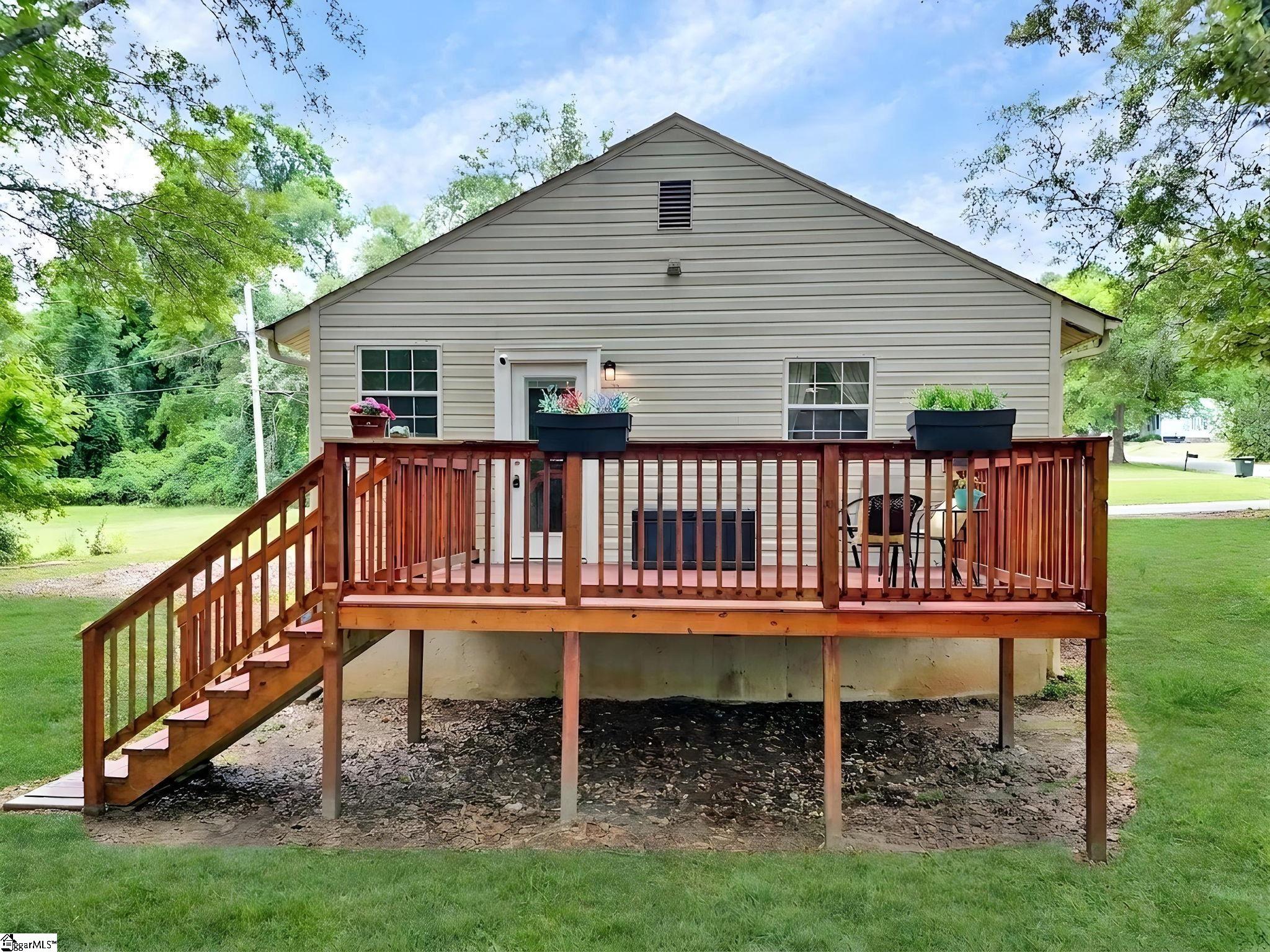 301 S E Street Easley, SC 29640
