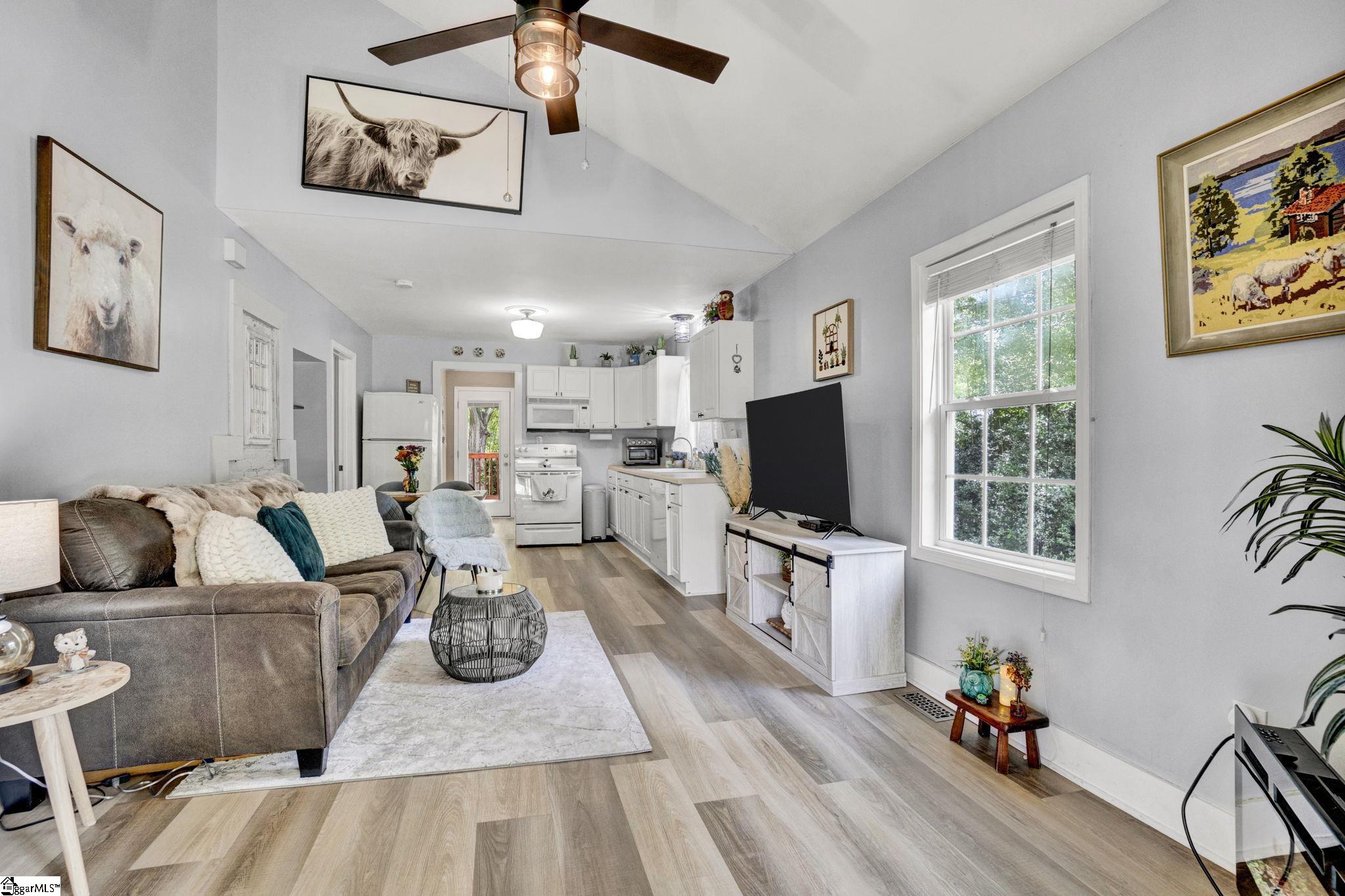 301 S E Street Easley, SC 29640
