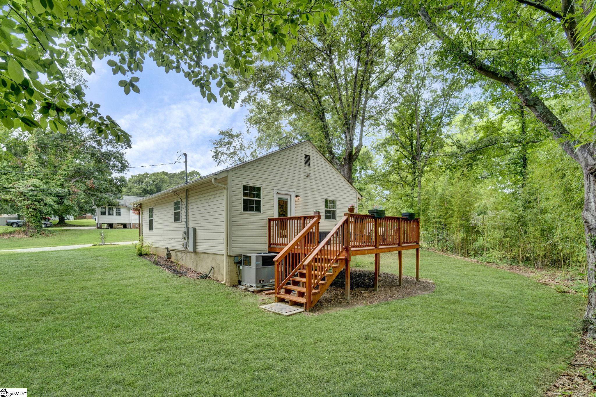 301 S E Street Easley, SC 29640