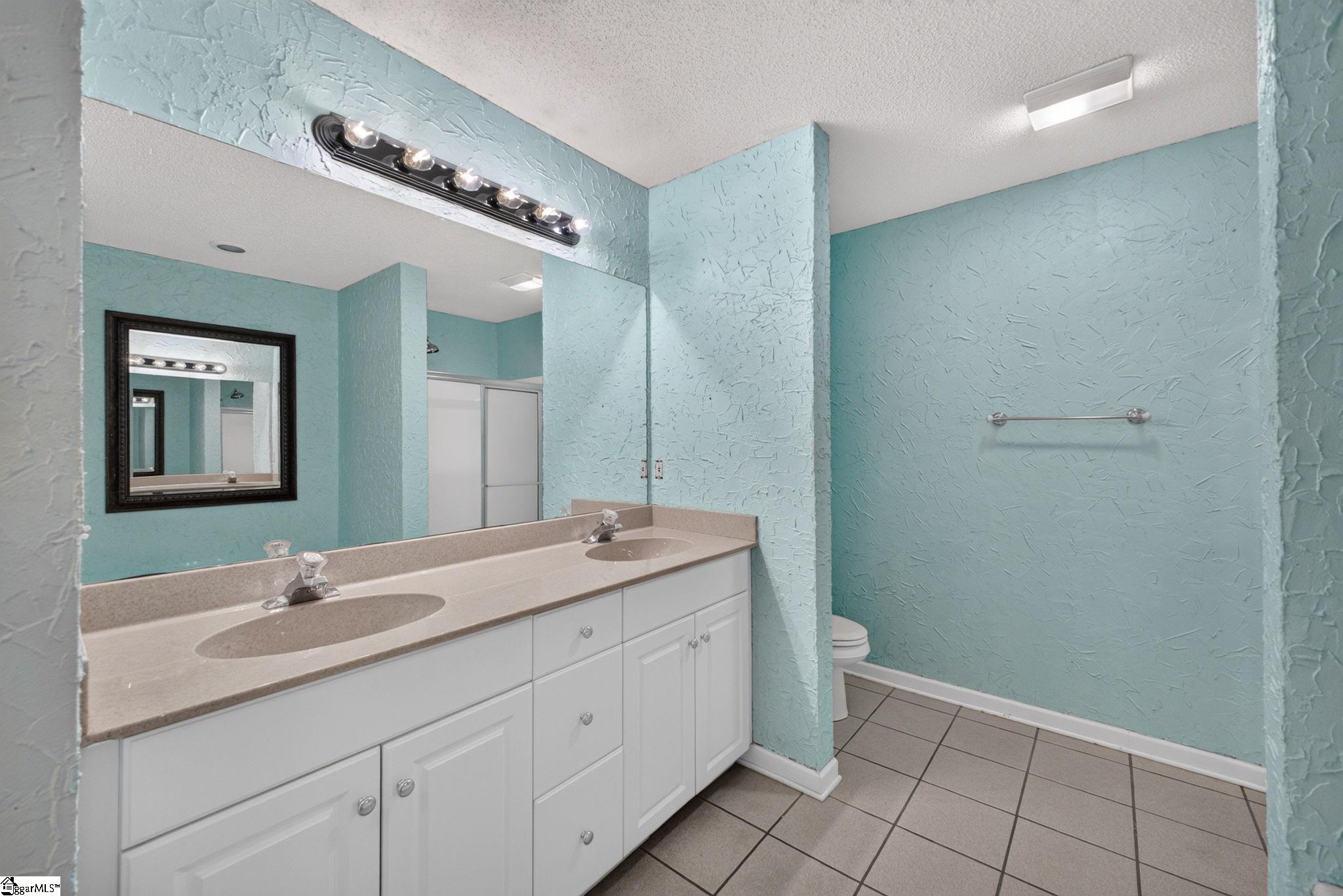 202 Ashford Court Easley, SC 29642