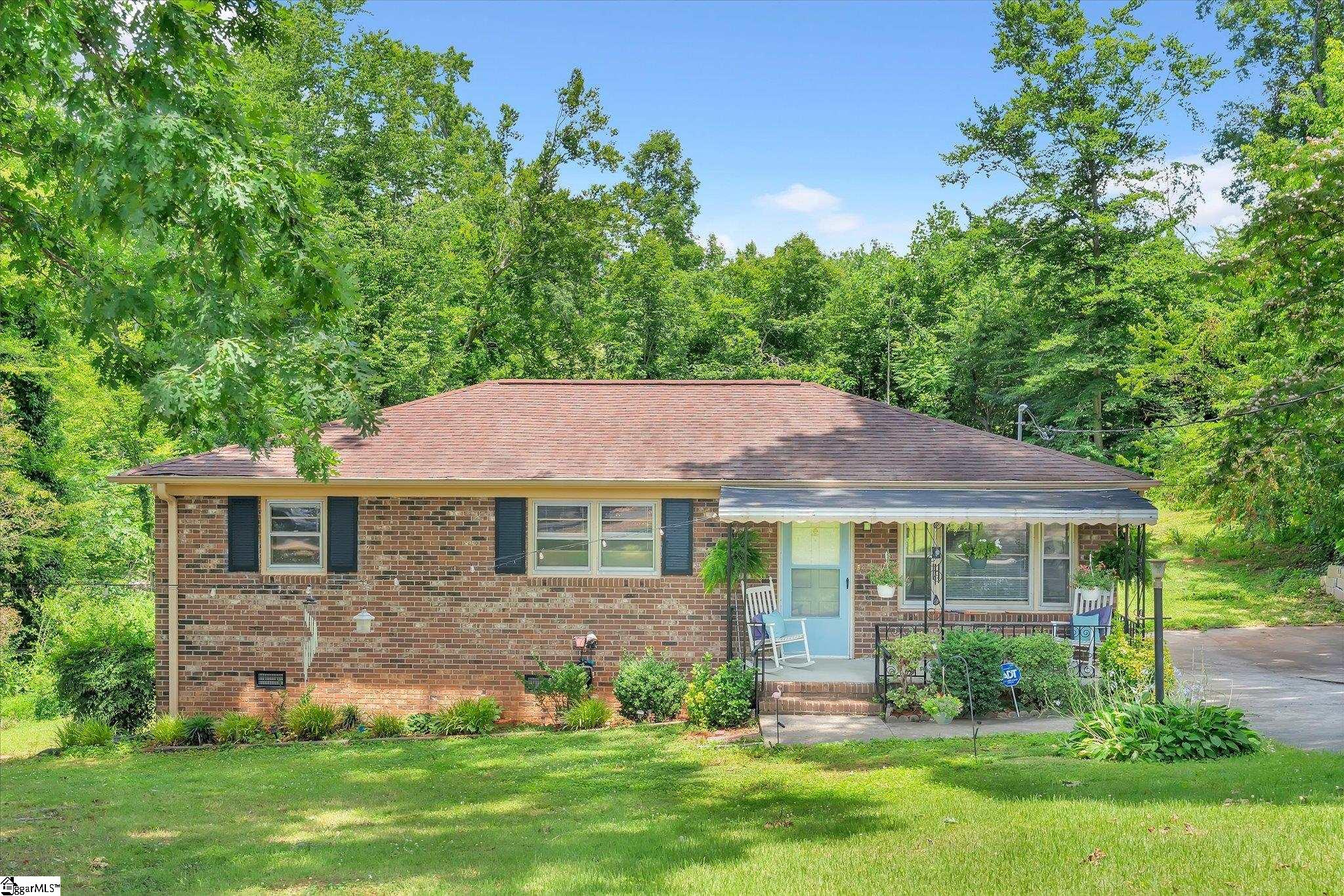 16 Theodore Circle Greenville, SC 29611