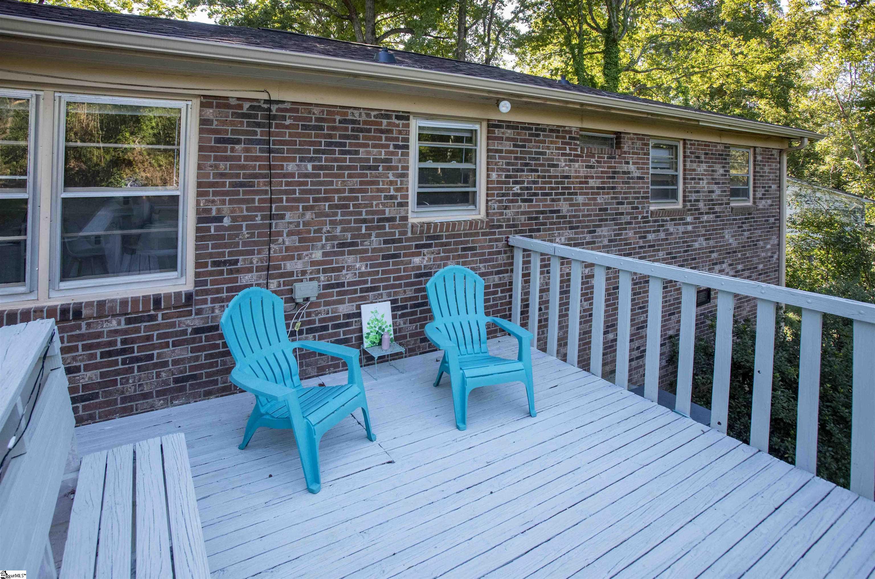 16 Theodore Circle Greenville, SC 29611