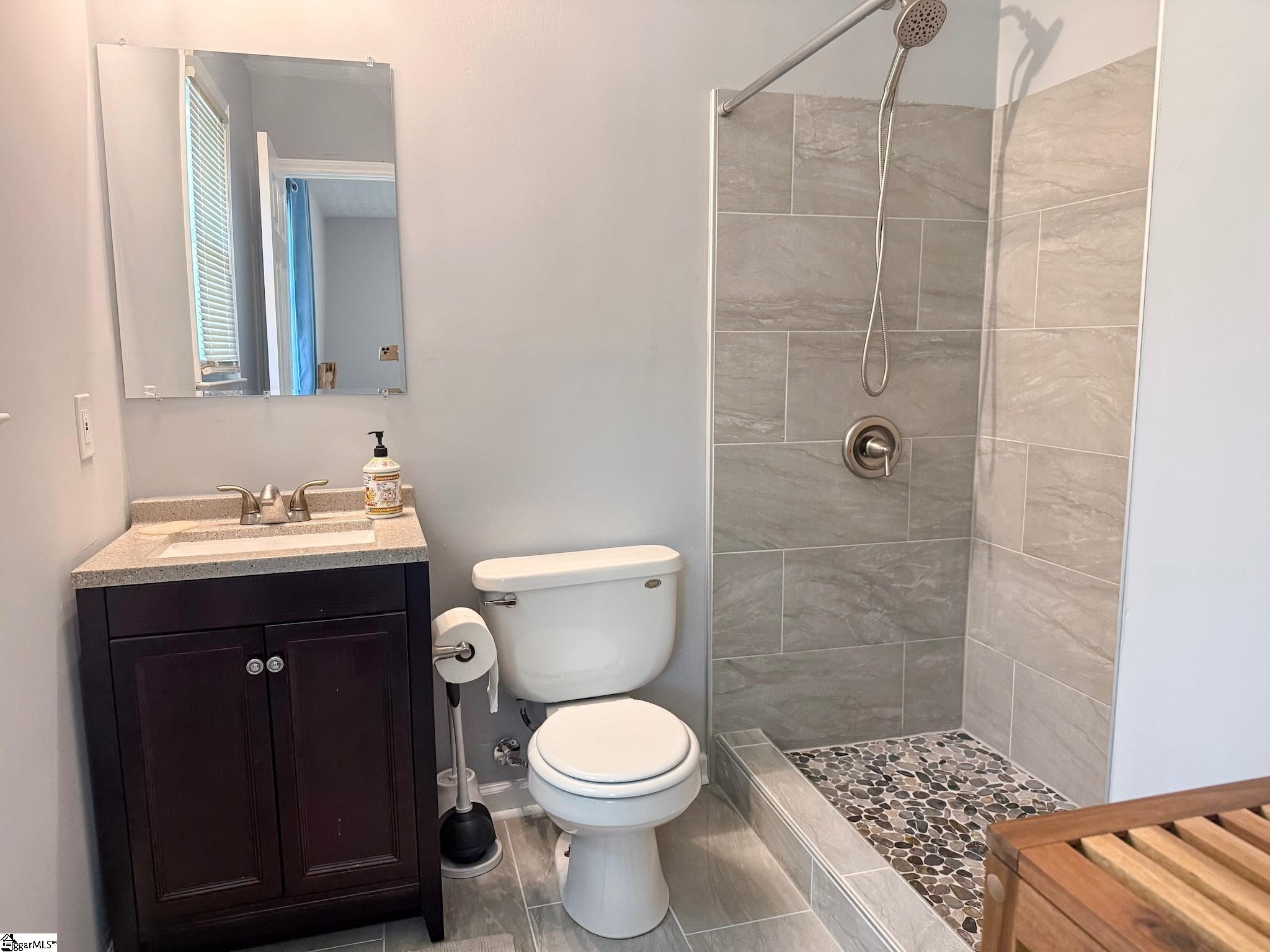 204 Idlewild Avenue Greenville, SC 29605