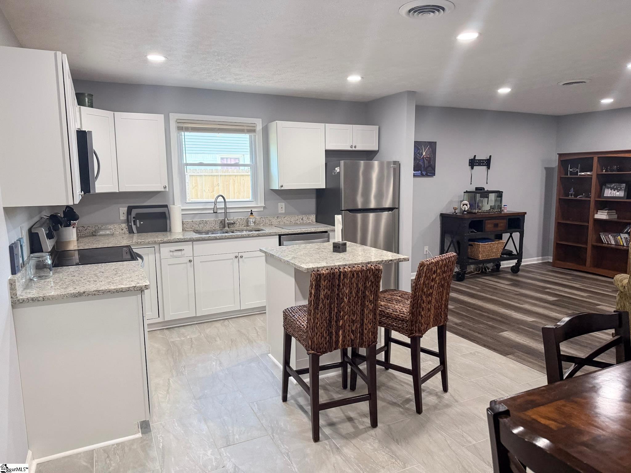 204 Idlewild Avenue Greenville, SC 29605