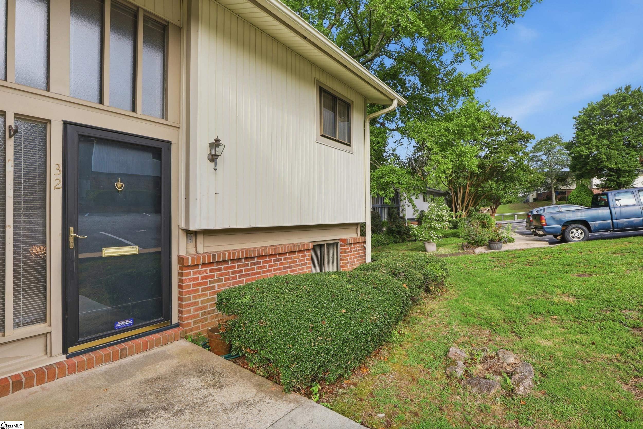 32 Briarglen Place Greenville, SC 29615