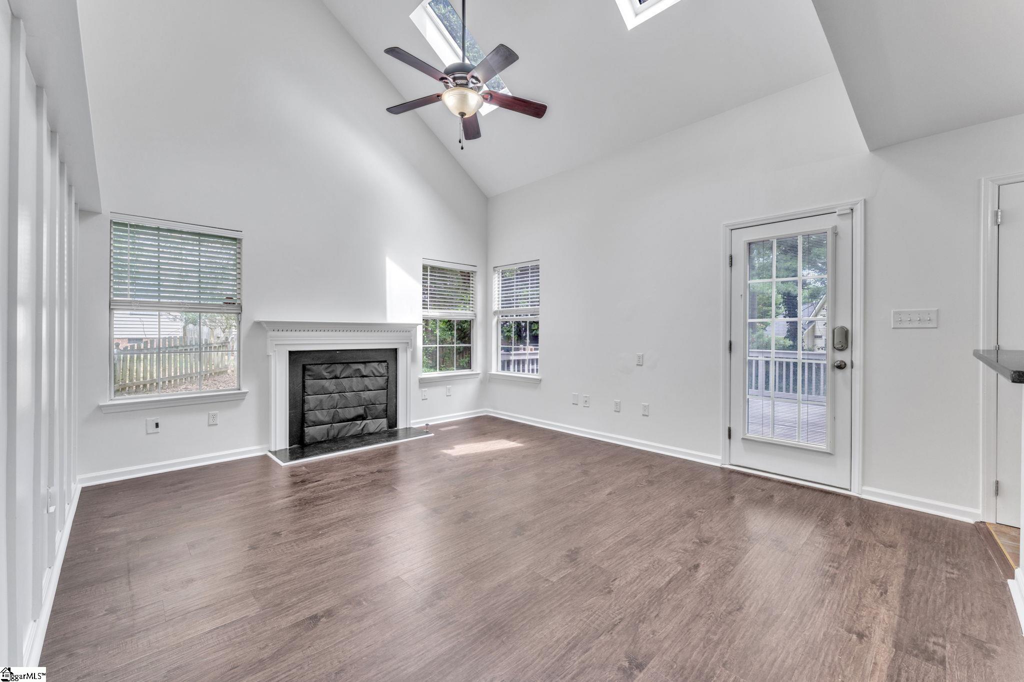 205 Adirondack Way Simpsonville, SC 29681