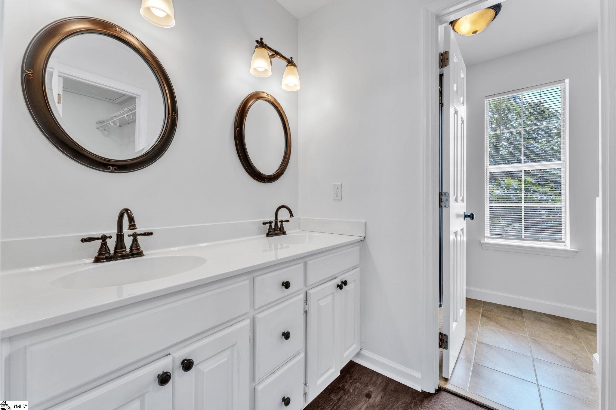 205 Adirondack Way Simpsonville, SC 29681