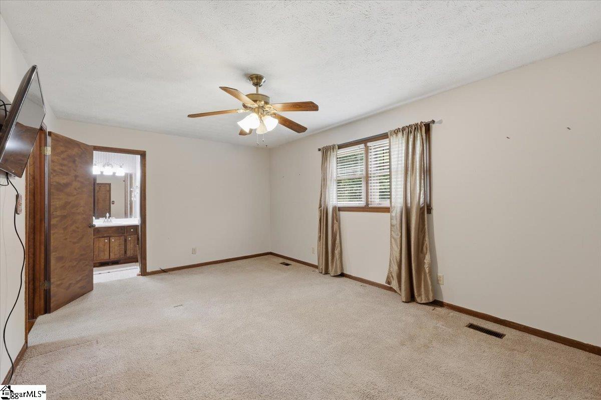 140 Charles Drive Piedmont, SC 29673