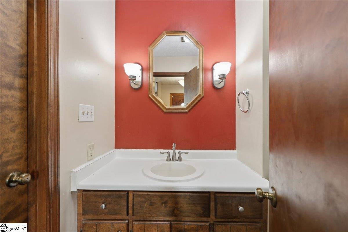 140 Charles Drive Piedmont, SC 29673
