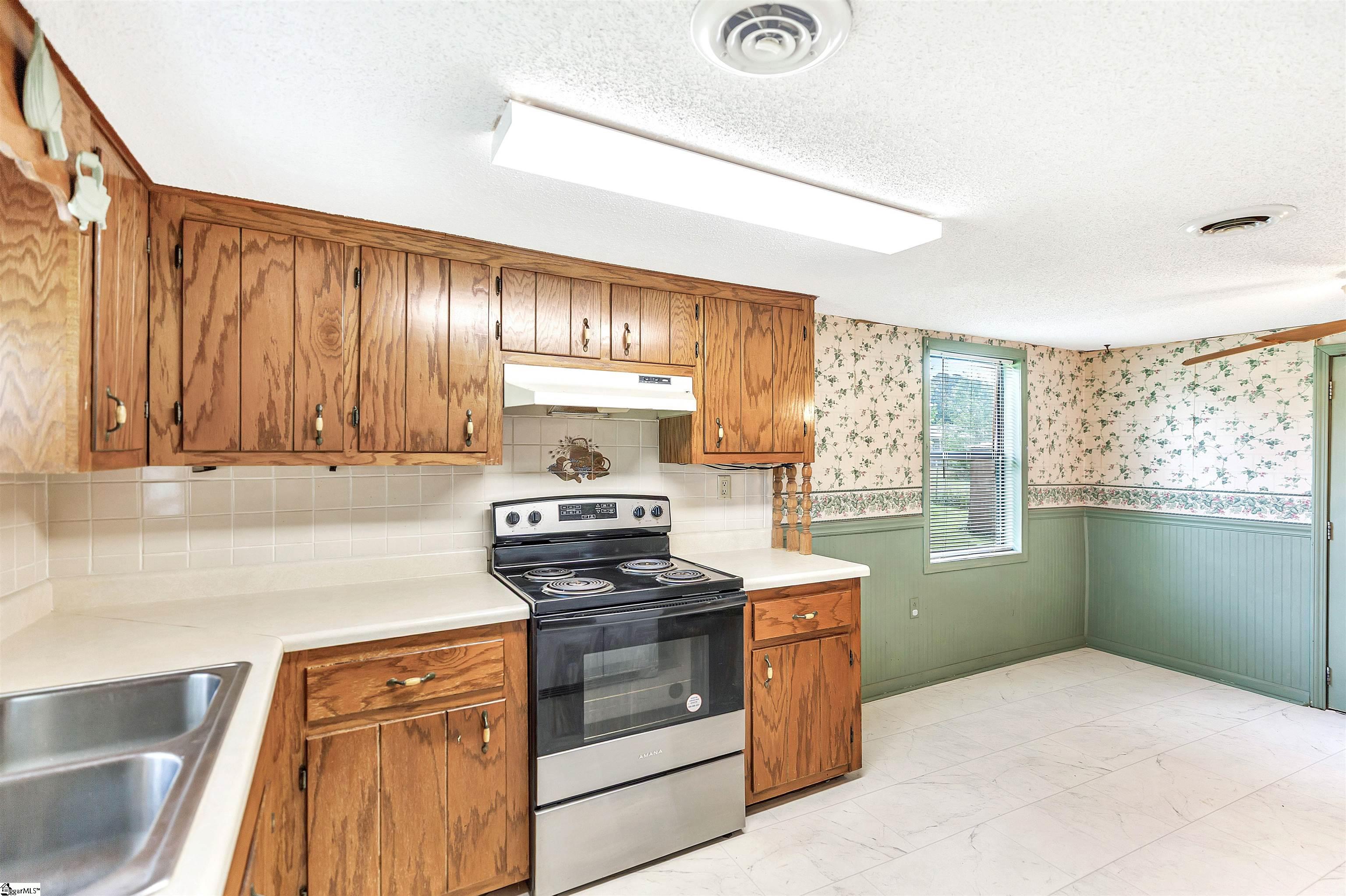 1004 Wiles Drive Anderson, SC 29625