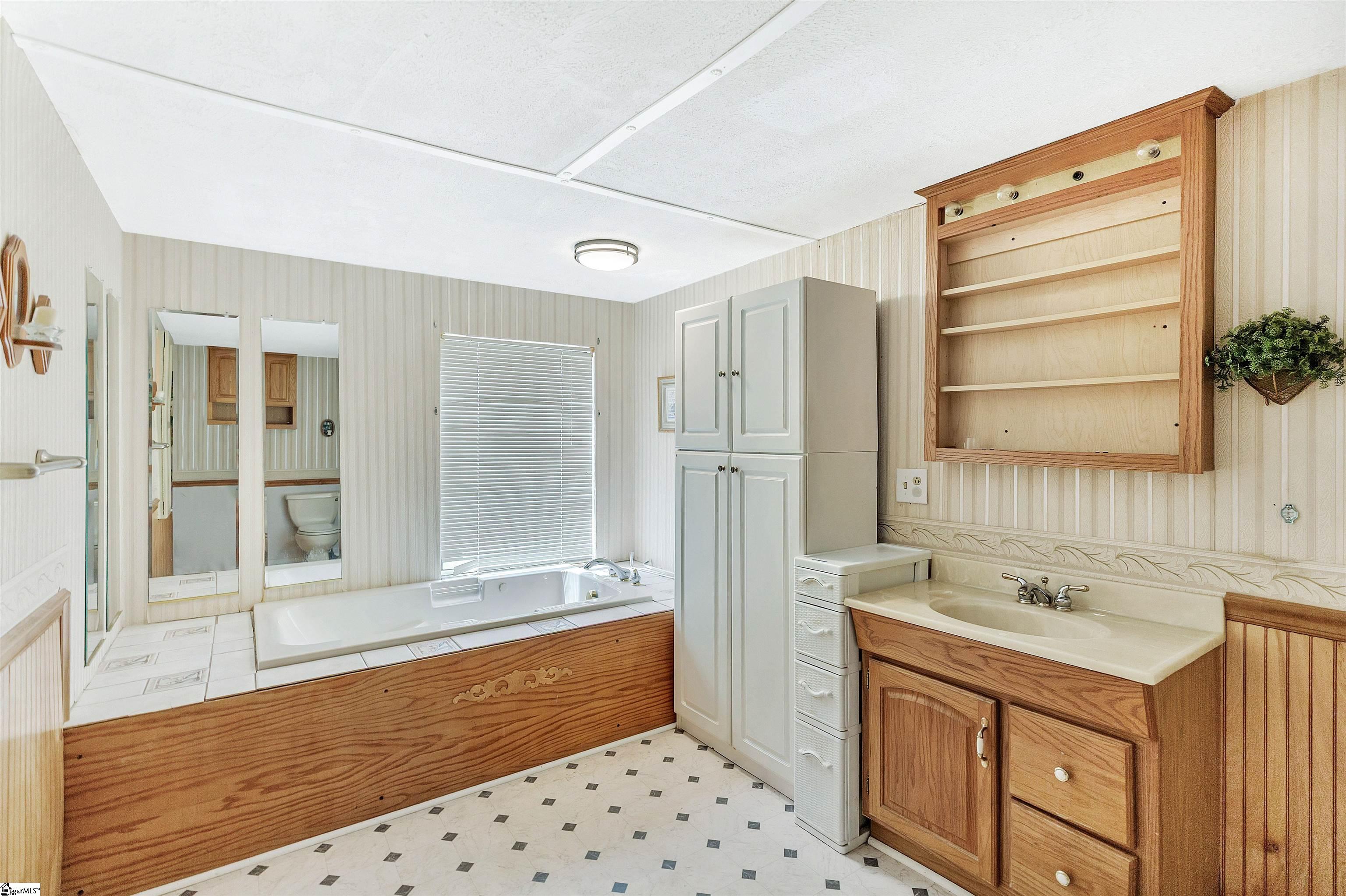 1004 Wiles Drive Anderson, SC 29625