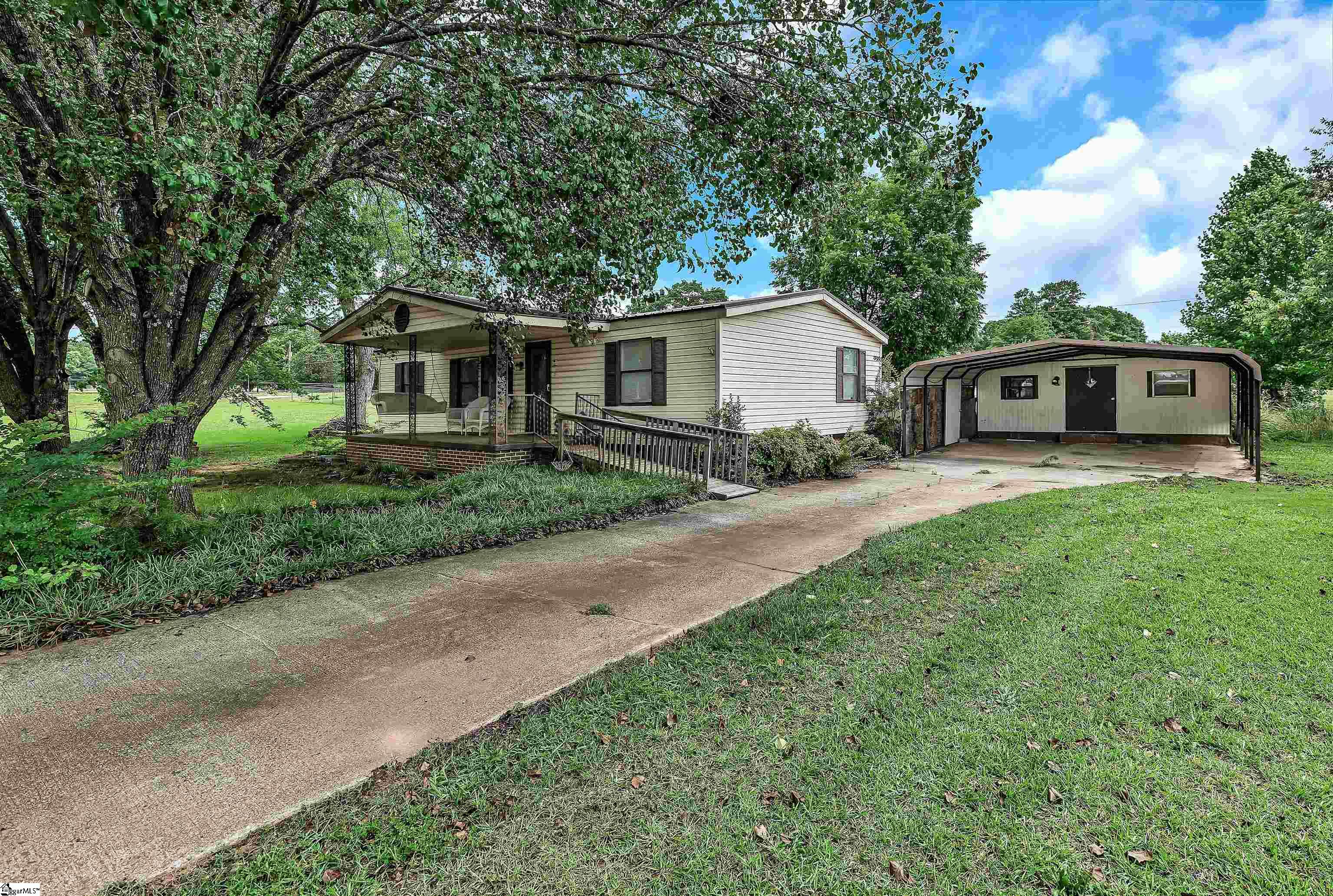 1004 Wiles Drive Anderson, SC 29625
