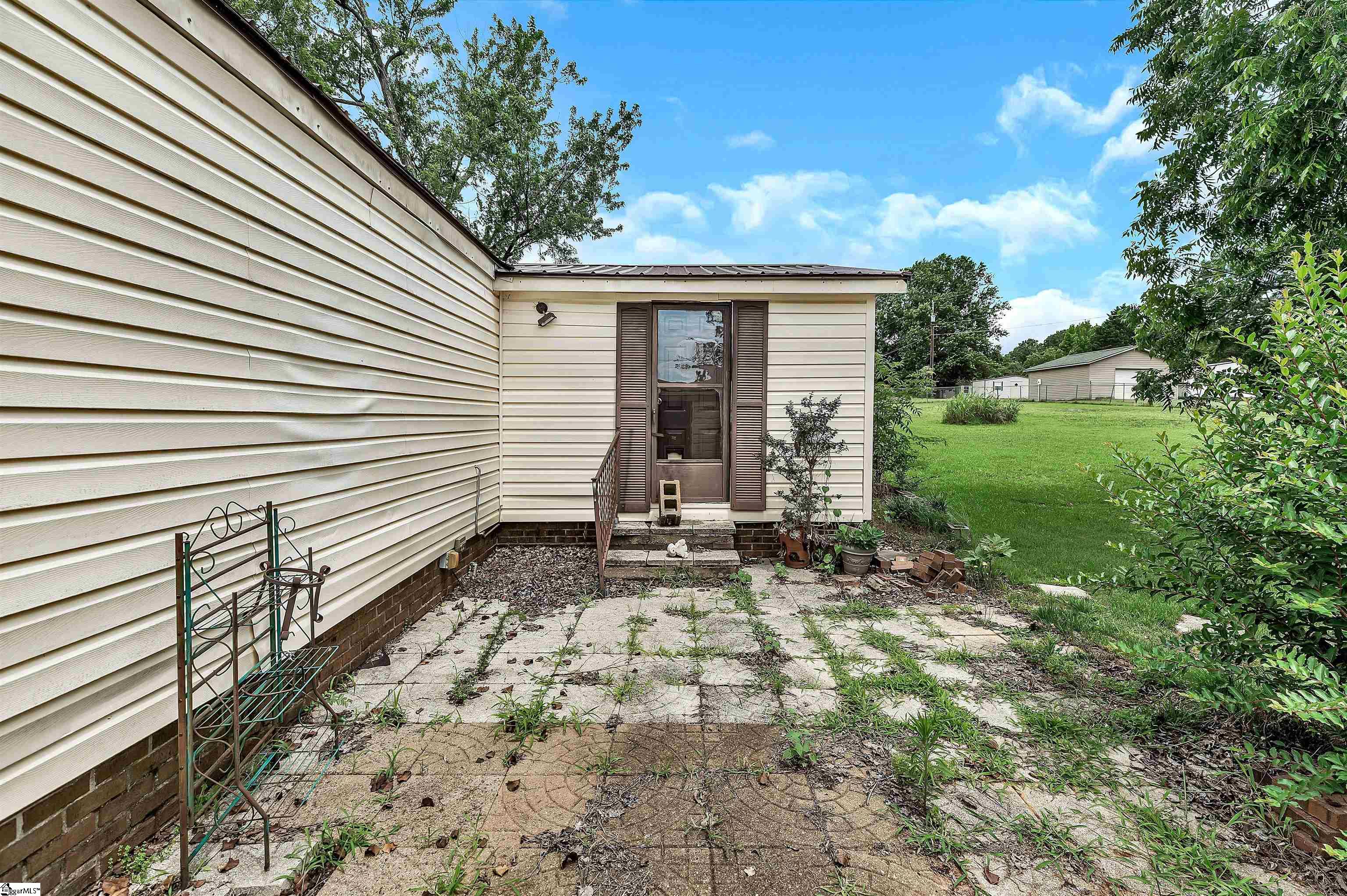 1004 Wiles Drive Anderson, SC 29625