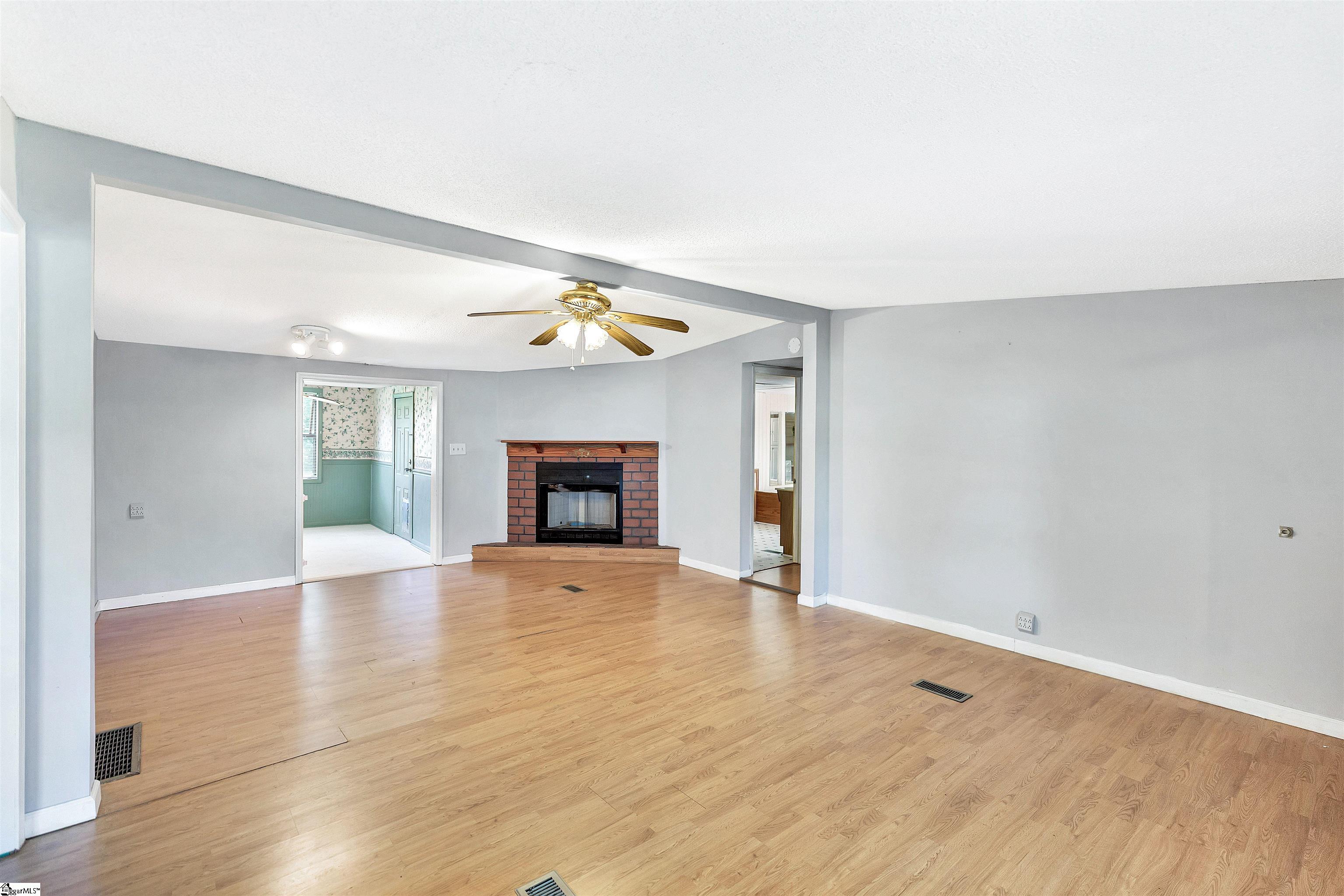 1004 Wiles Drive Anderson, SC 29625