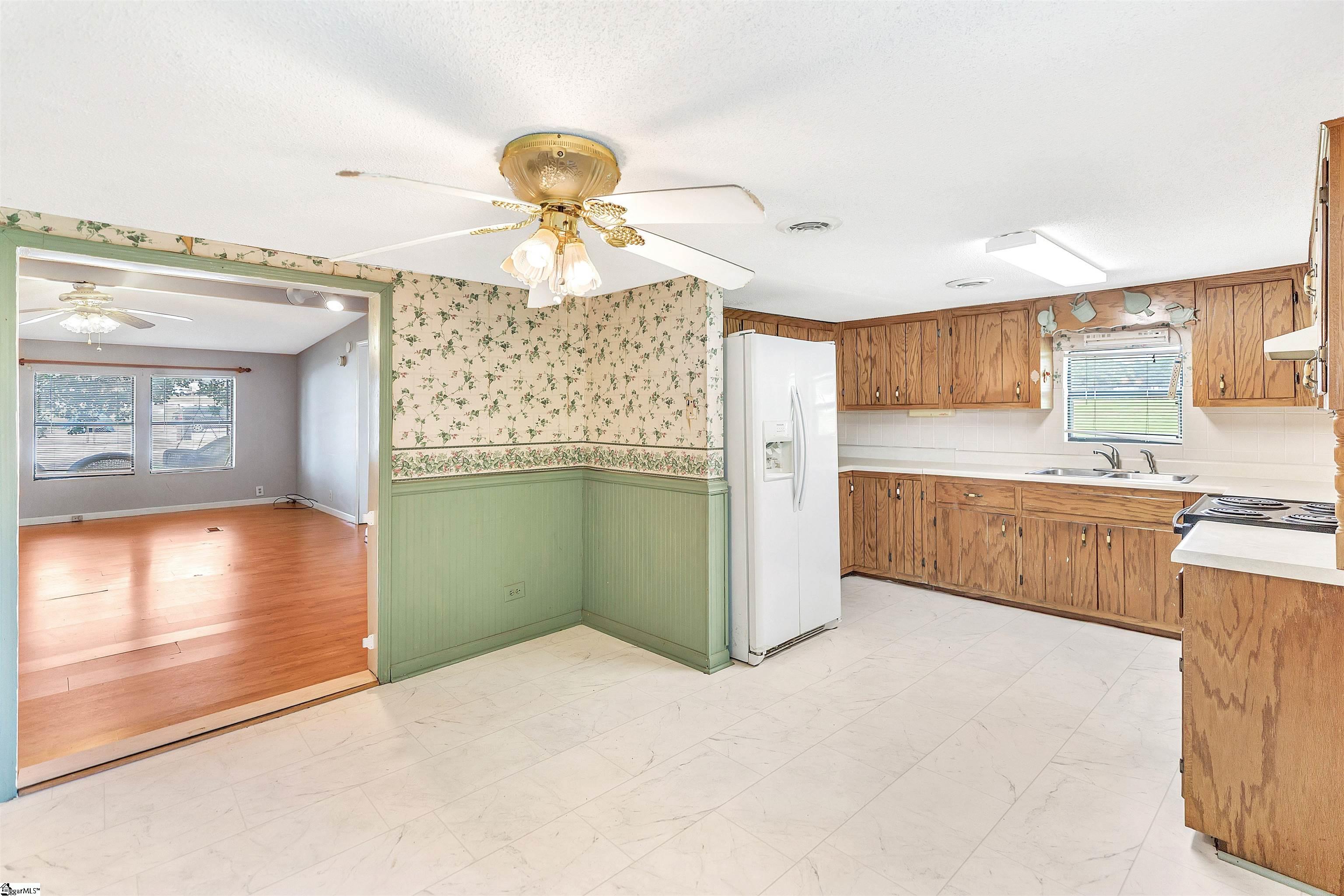 1004 Wiles Drive Anderson, SC 29625