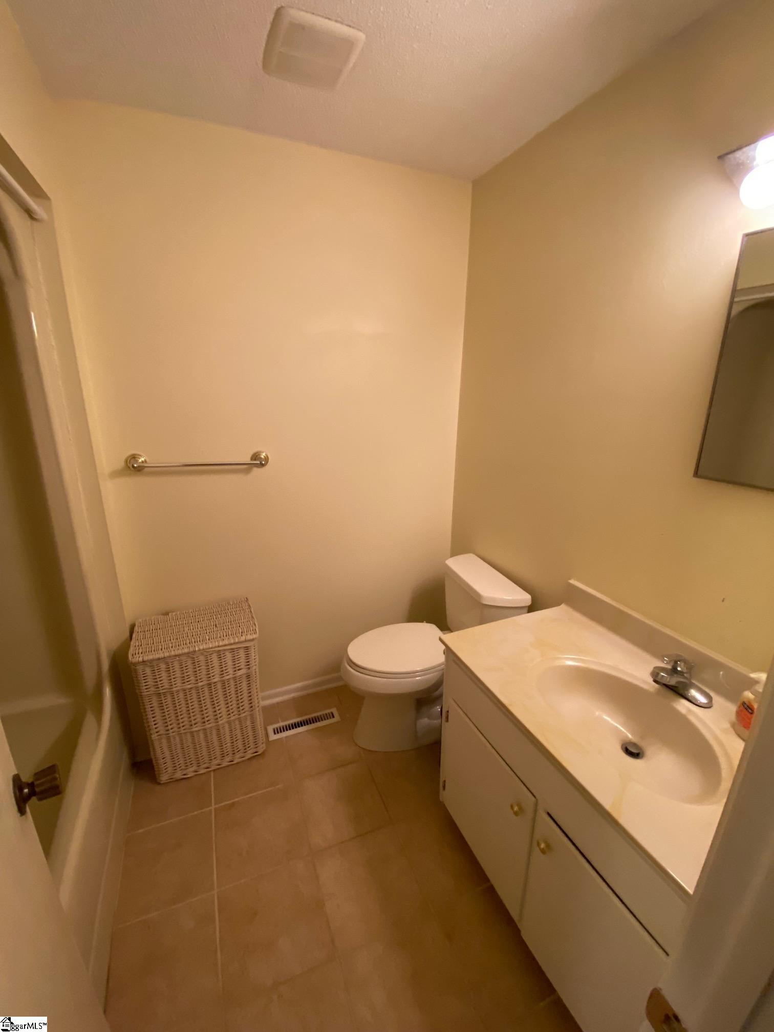 110 Kingston Drive Laurens, SC 29360