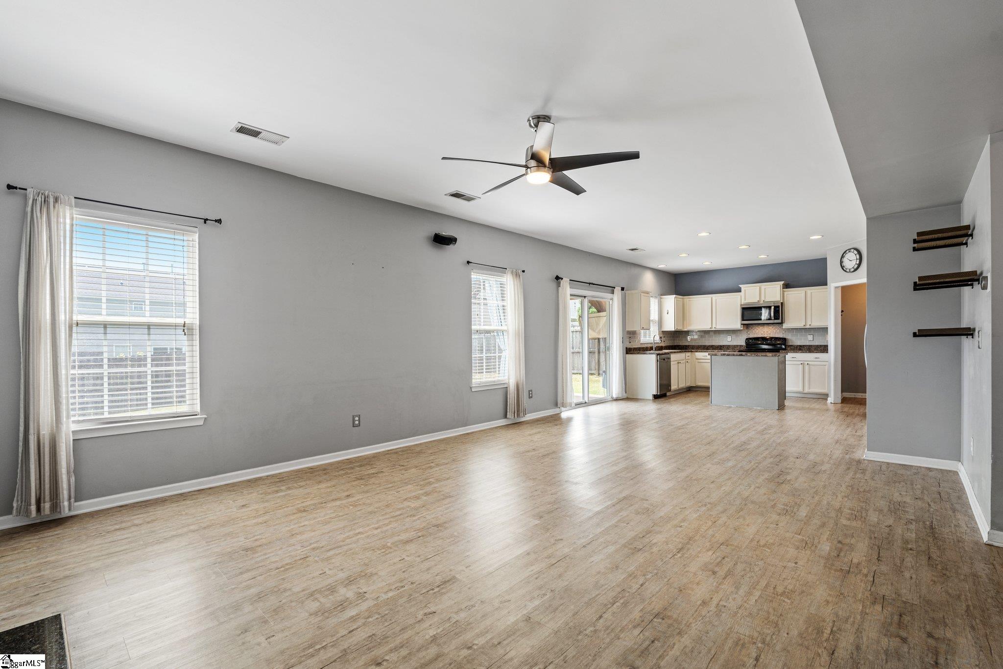 27 Madeline Circle Taylors, SC 29687