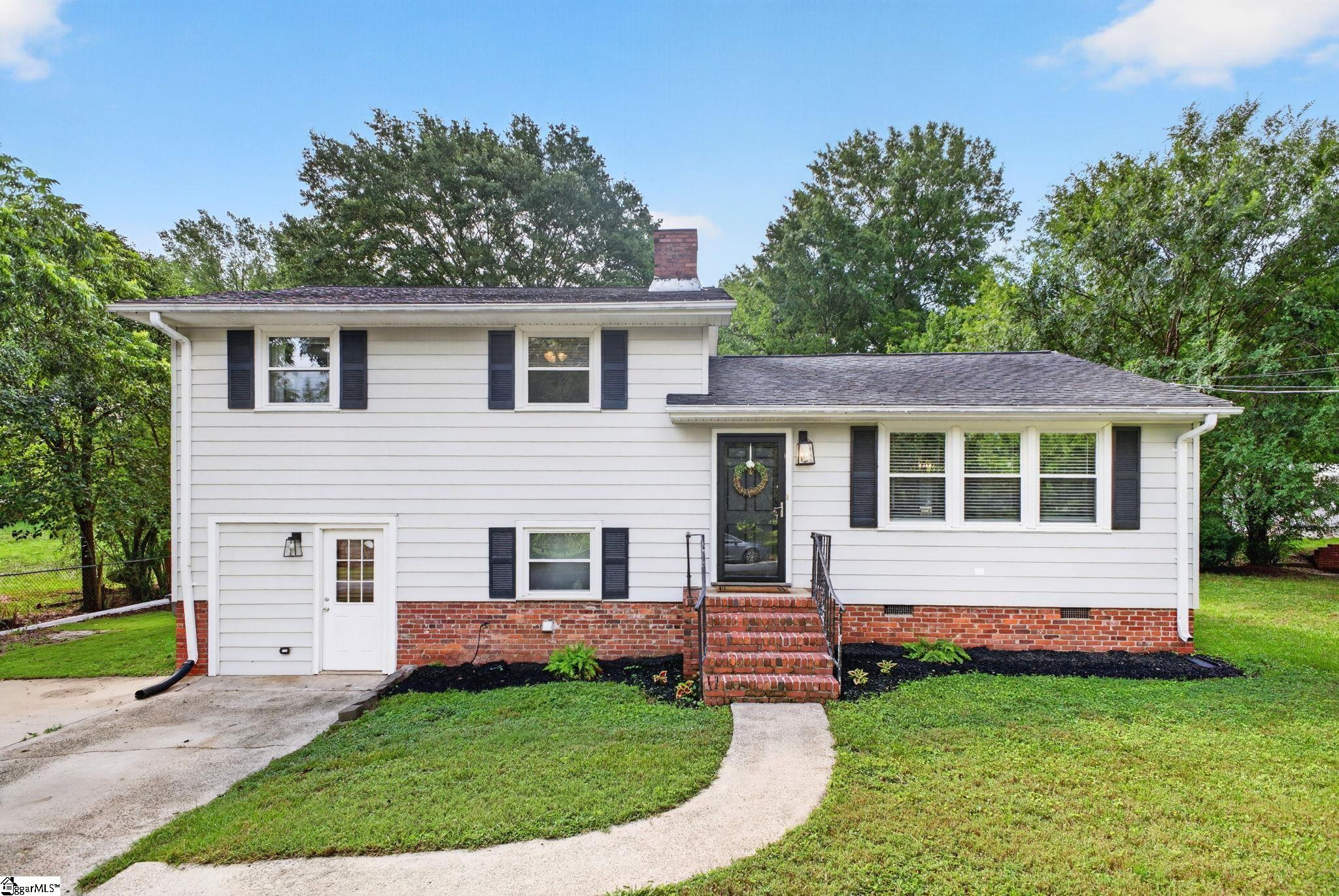 112 E Belvedere Road Greenville, SC 29605