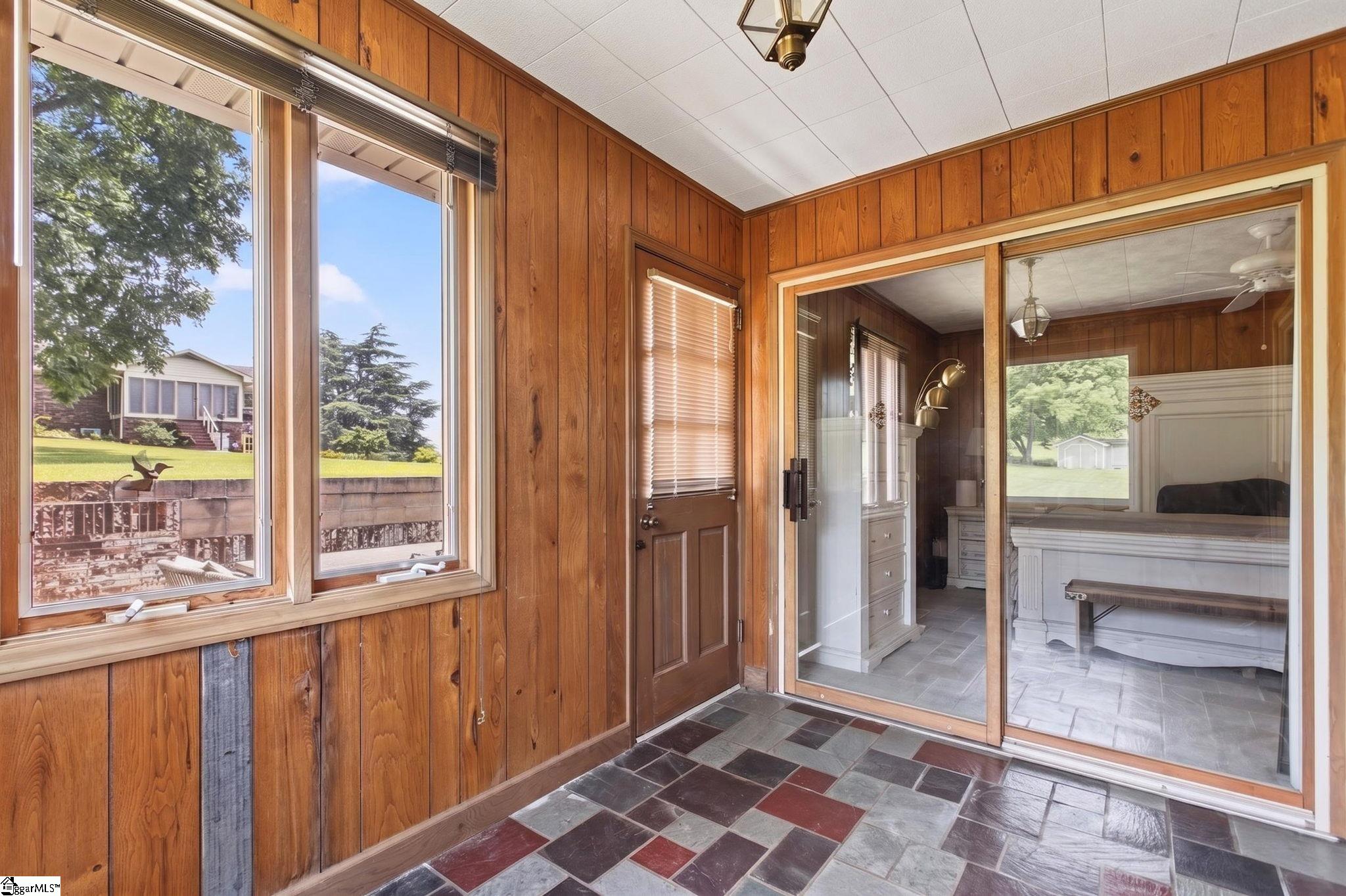 122 Mountain View Drive Pickens, SC 28671