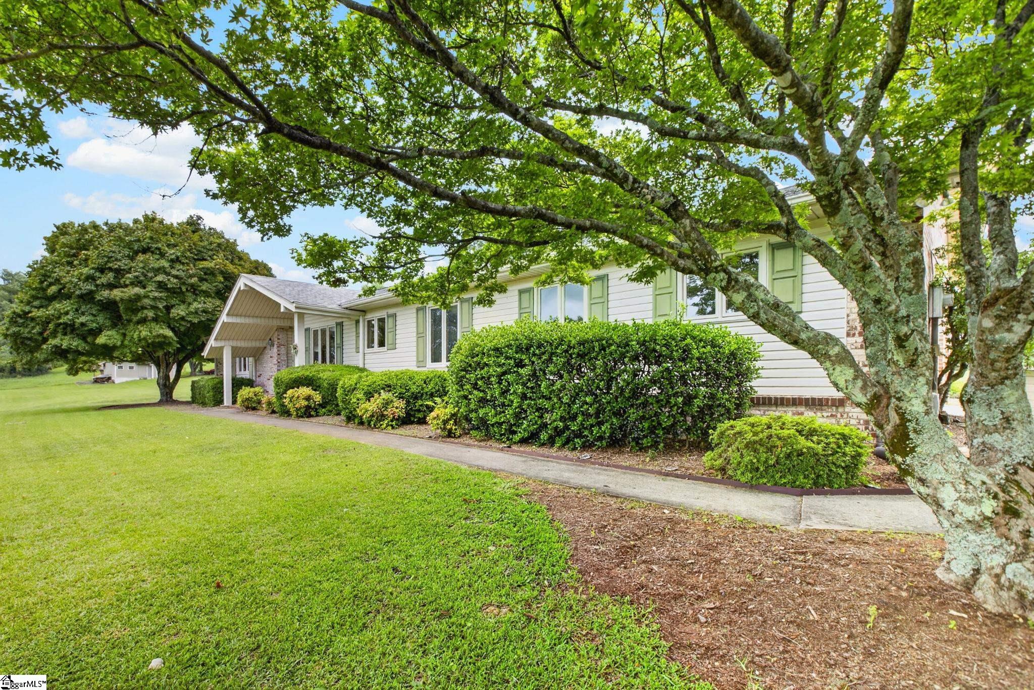 122 Mountain View Drive Pickens, SC 28671