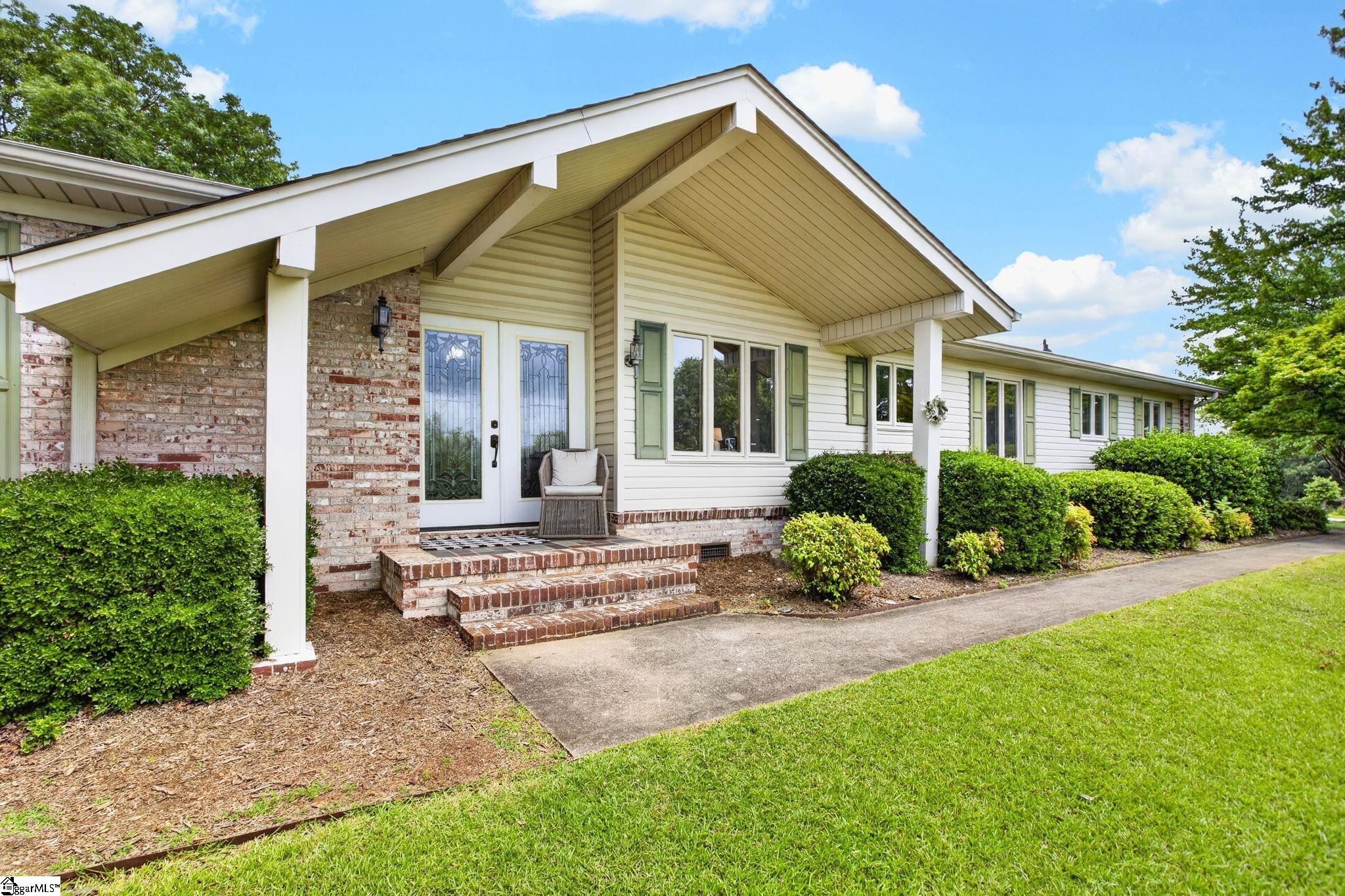 122 Mountain View Drive Pickens, SC 28671