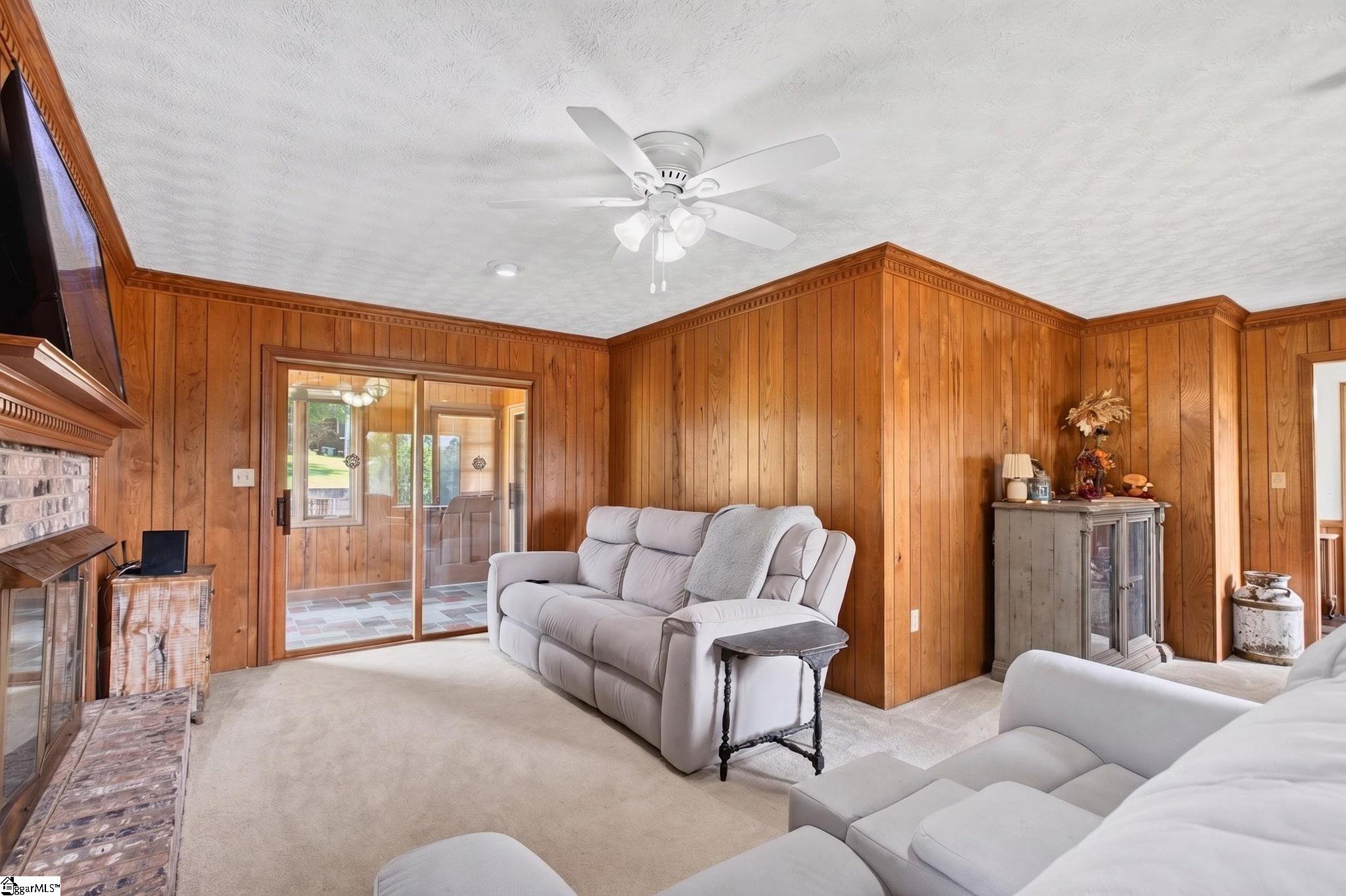 122 Mountain View Drive Pickens, SC 28671
