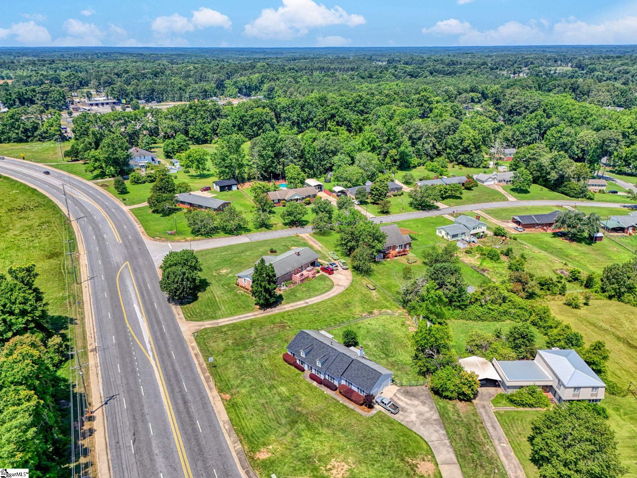 104 Locksley Drive Greenwood, SC 29649