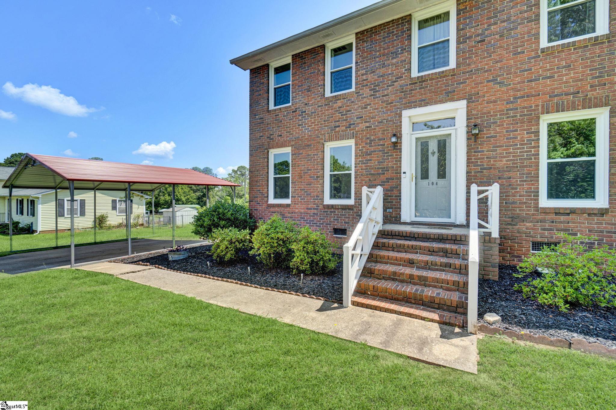 104 Locksley Drive Greenwood, SC 29649