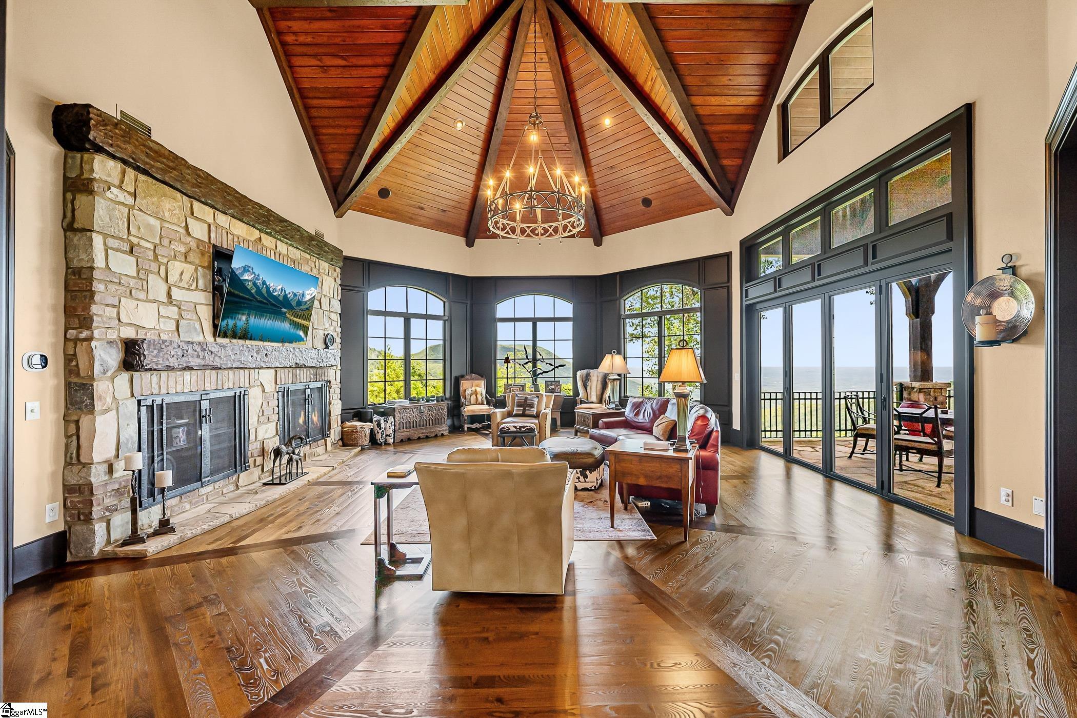 29 High Cliffe Way Landrum, SC 29356