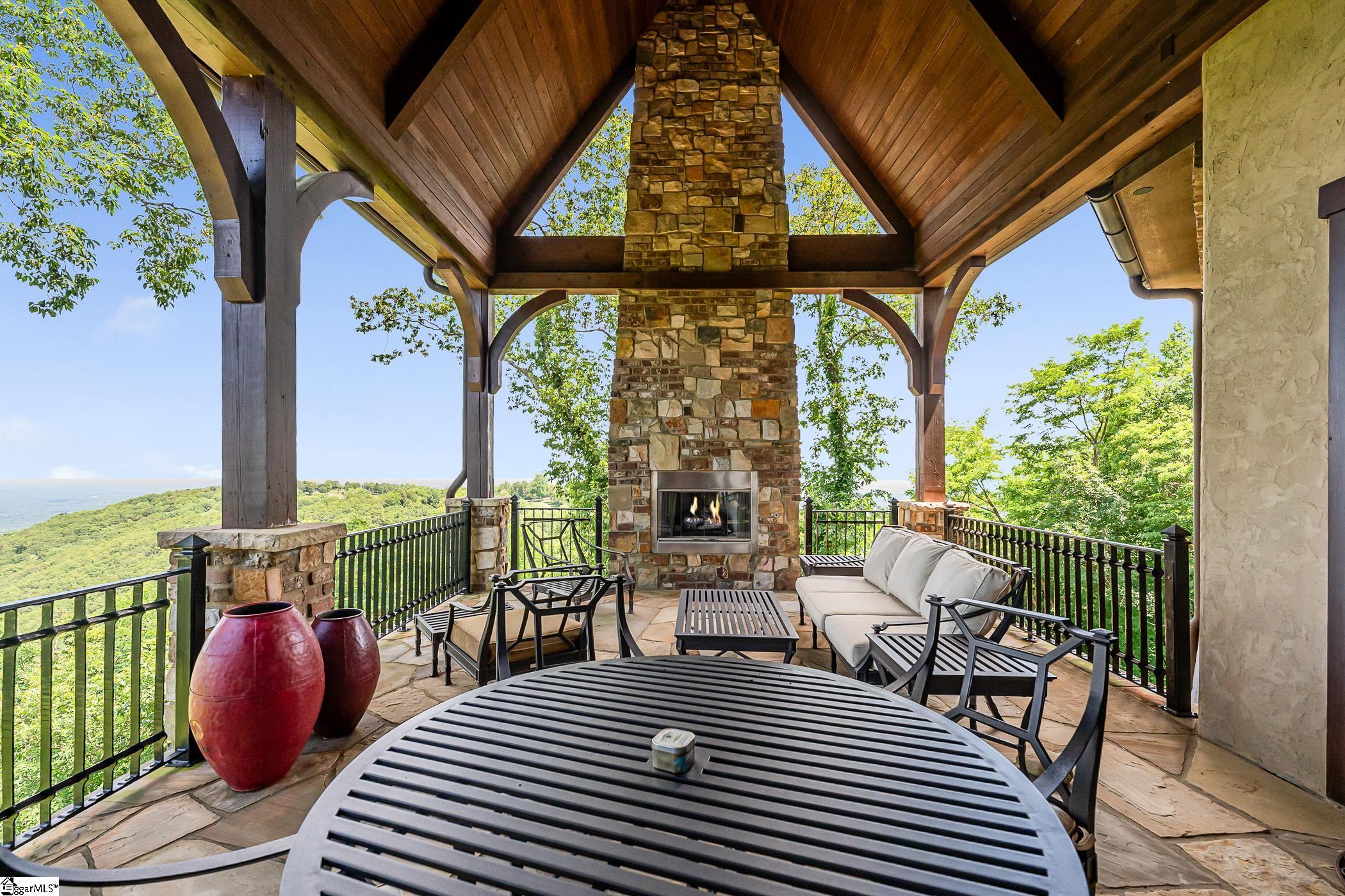 29 High Cliffe Way Landrum, SC 29356