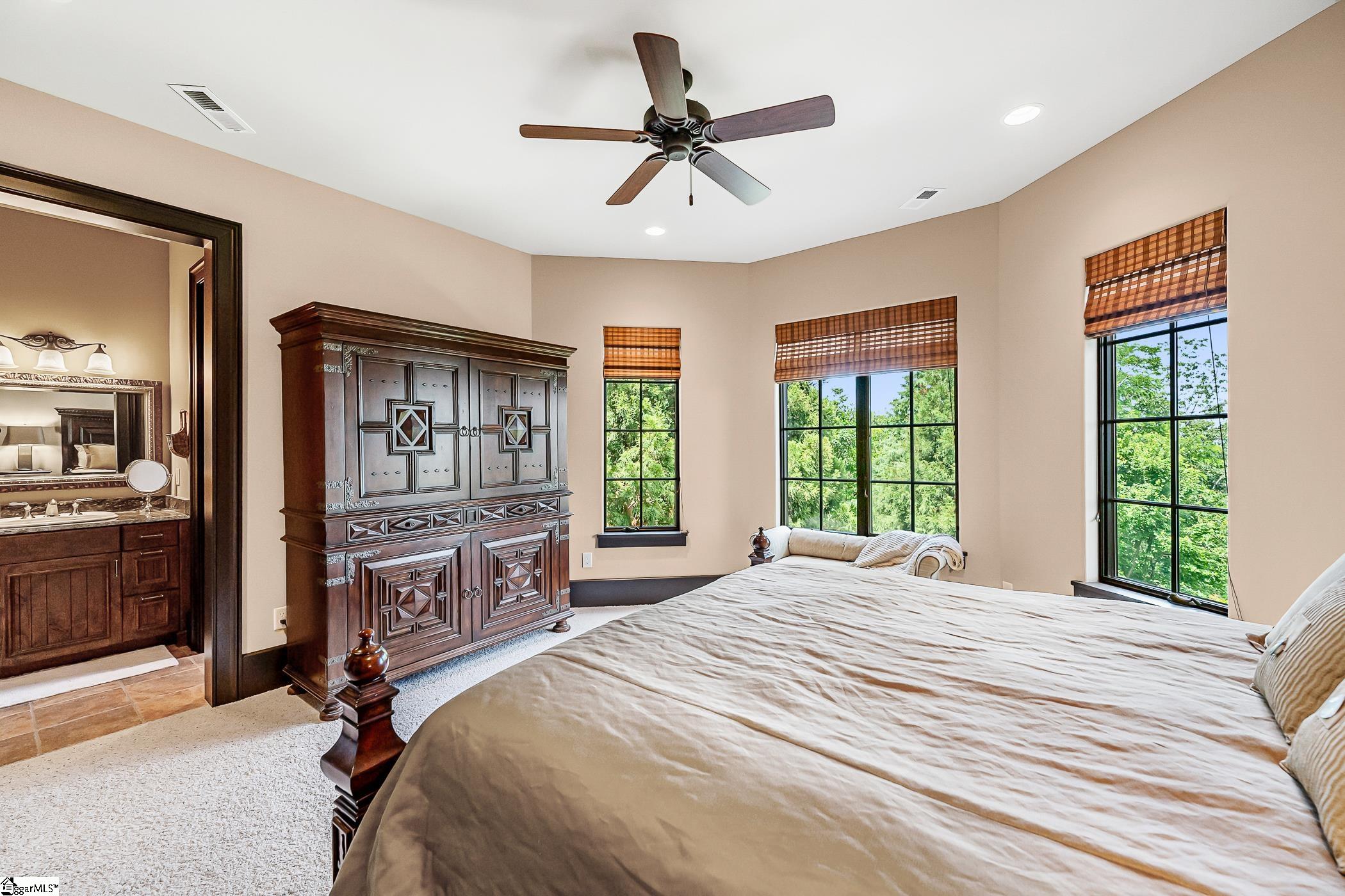 29 High Cliffe Way Landrum, SC 29356