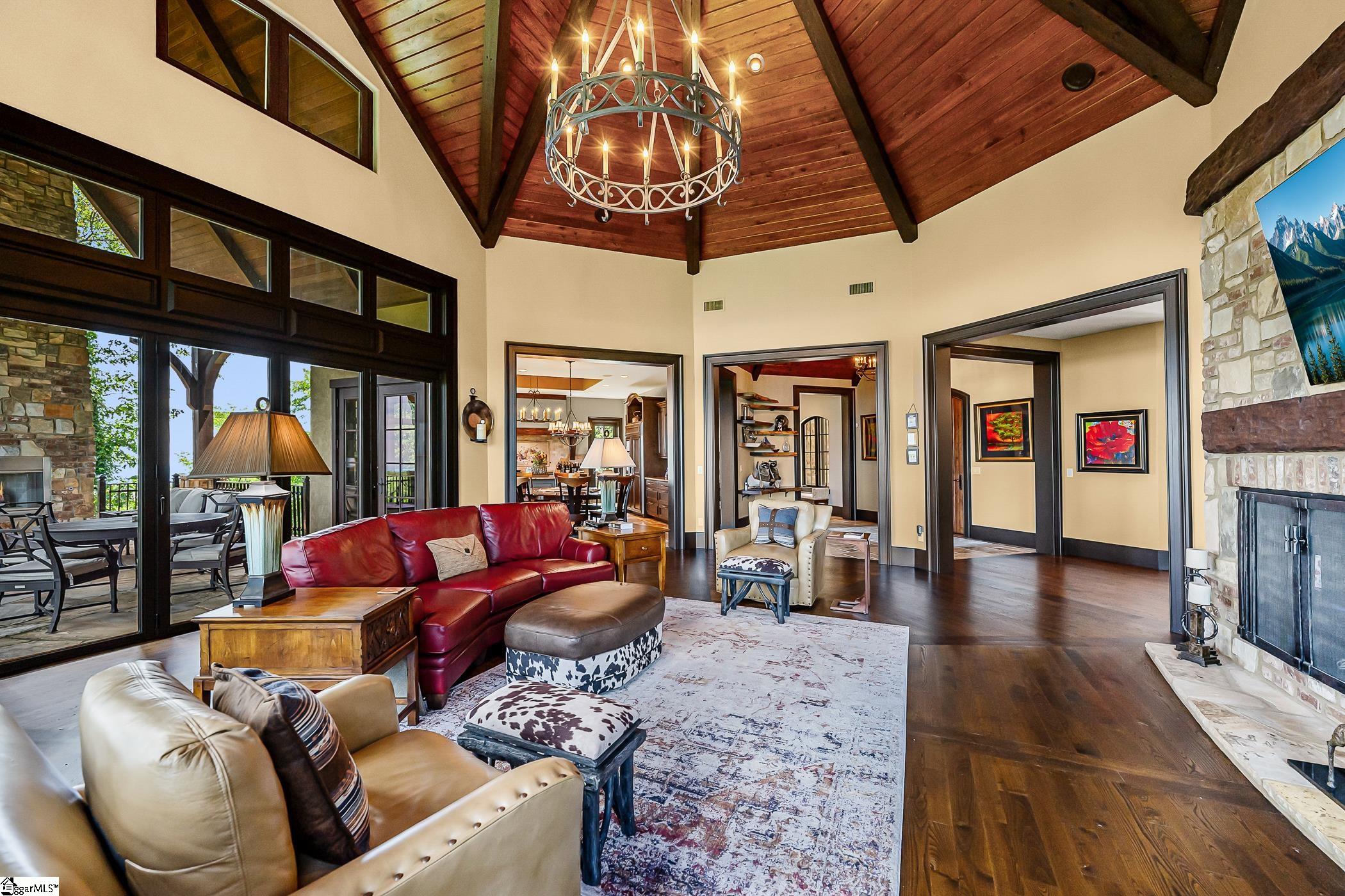 29 High Cliffe Way Landrum, SC 29356