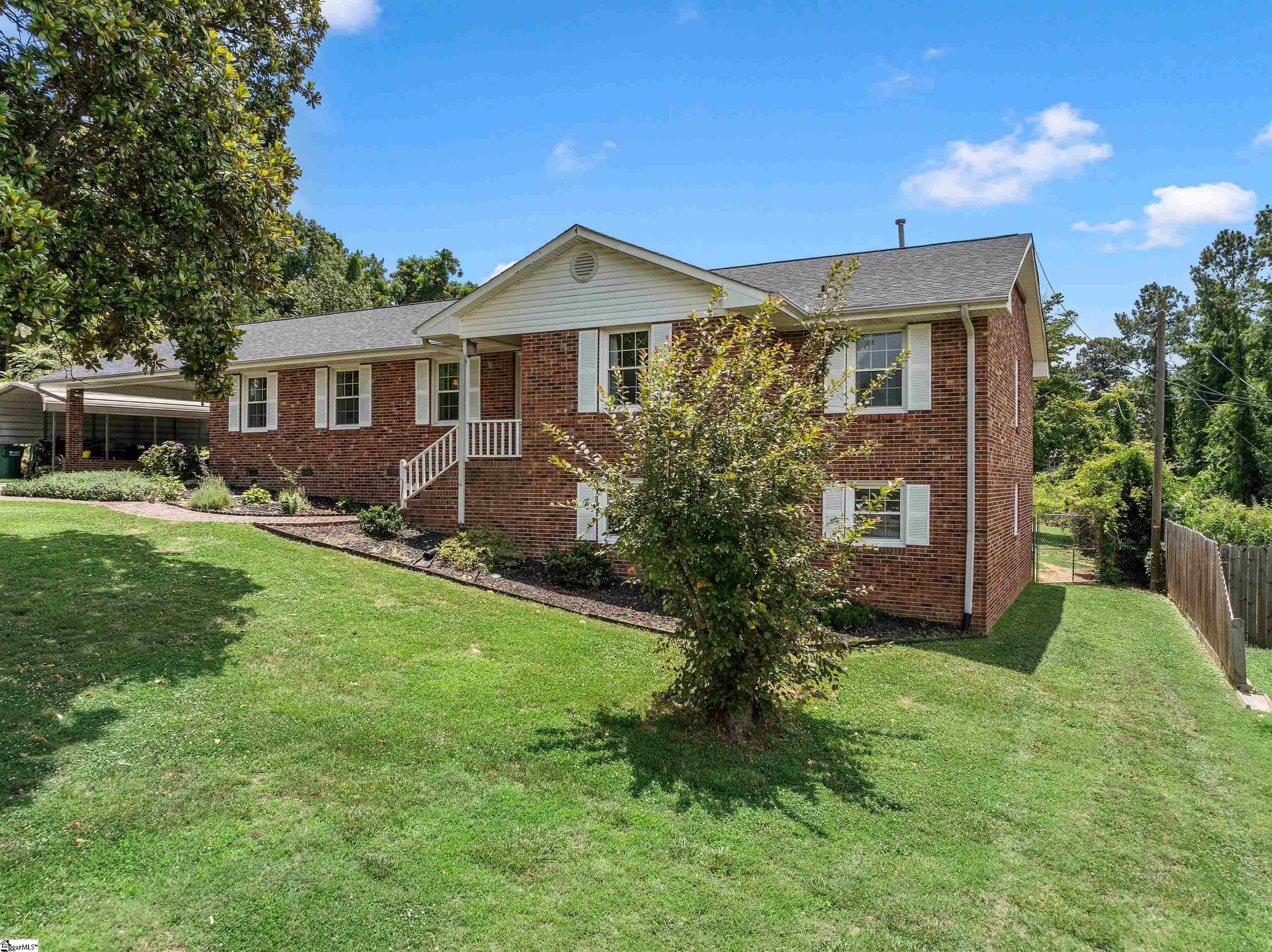 230 Anita Drive Spartanburg, SC 29302